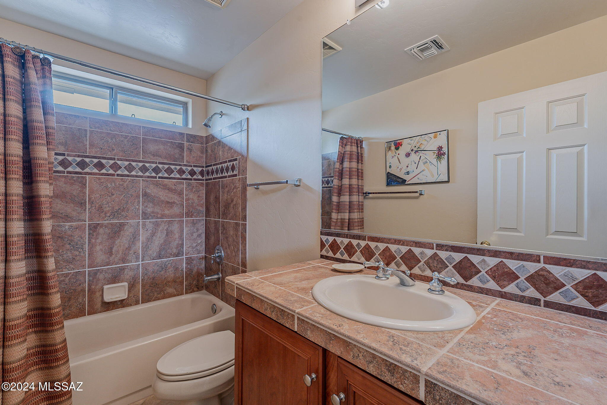 2435 E Mayview – photo