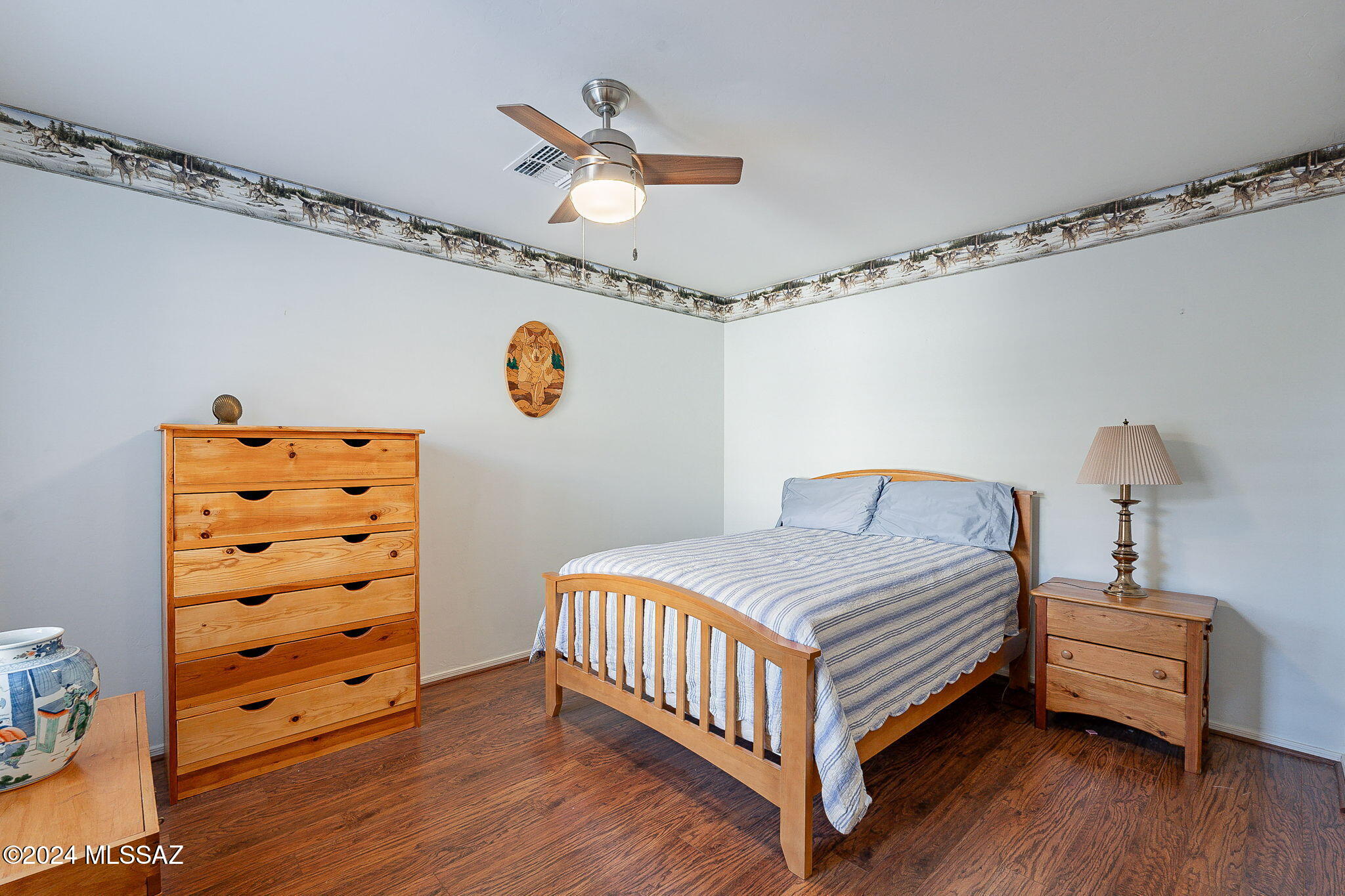 2435 E Mayview – photo