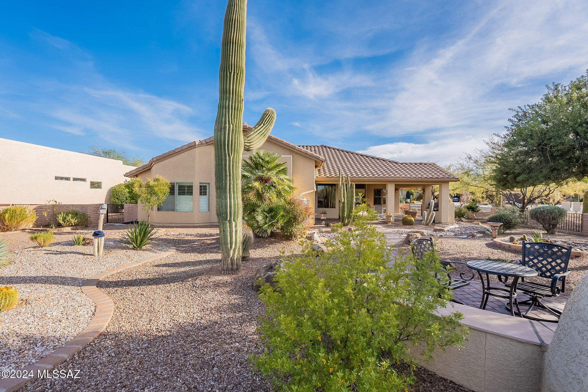 2435 E Mayview – photo
