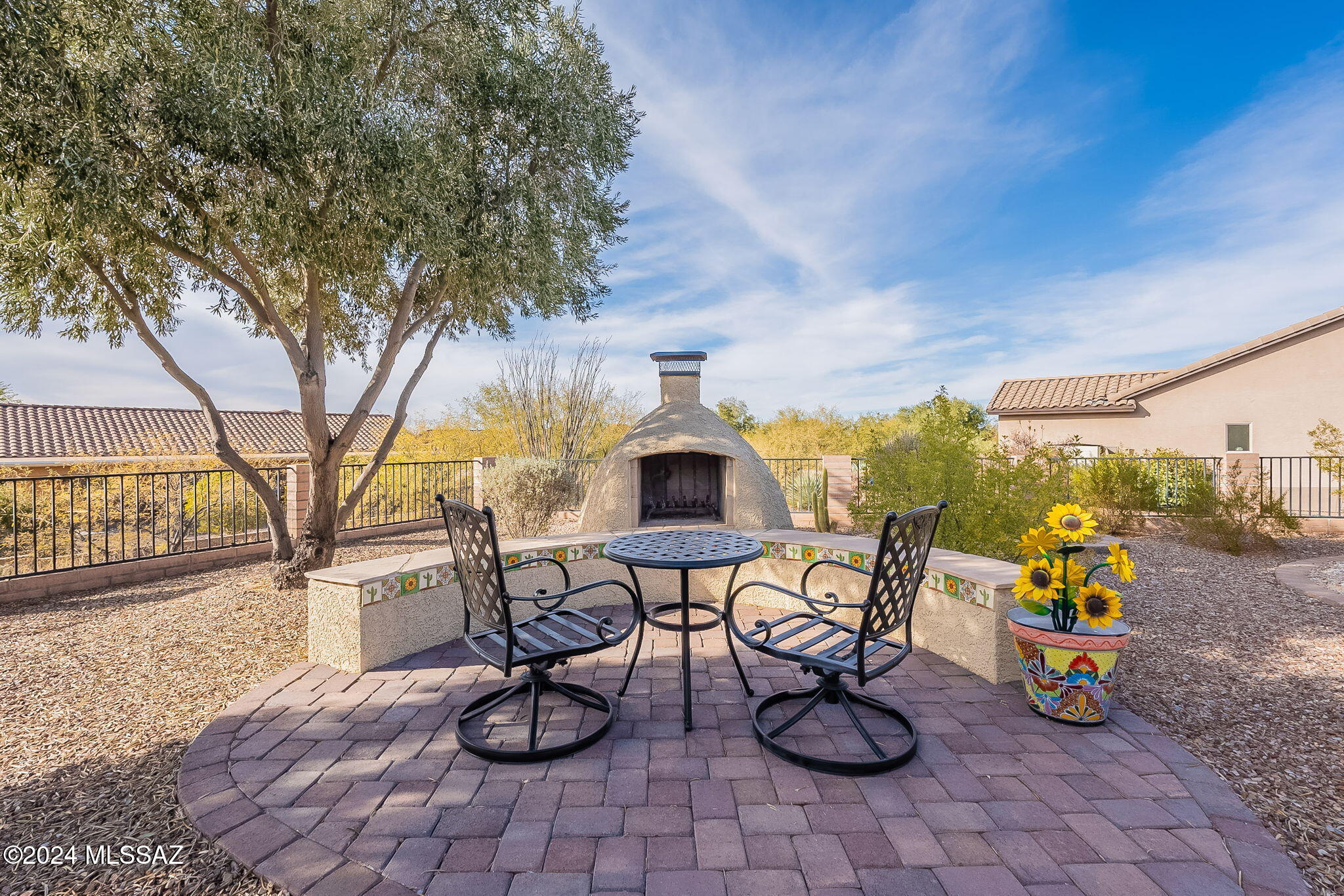 2435 E Mayview – photo