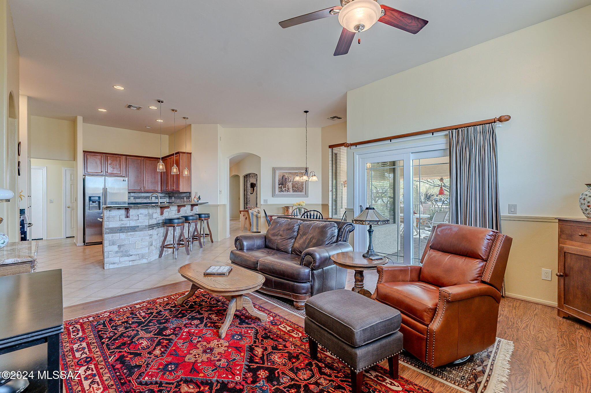 2435 E Mayview – photo