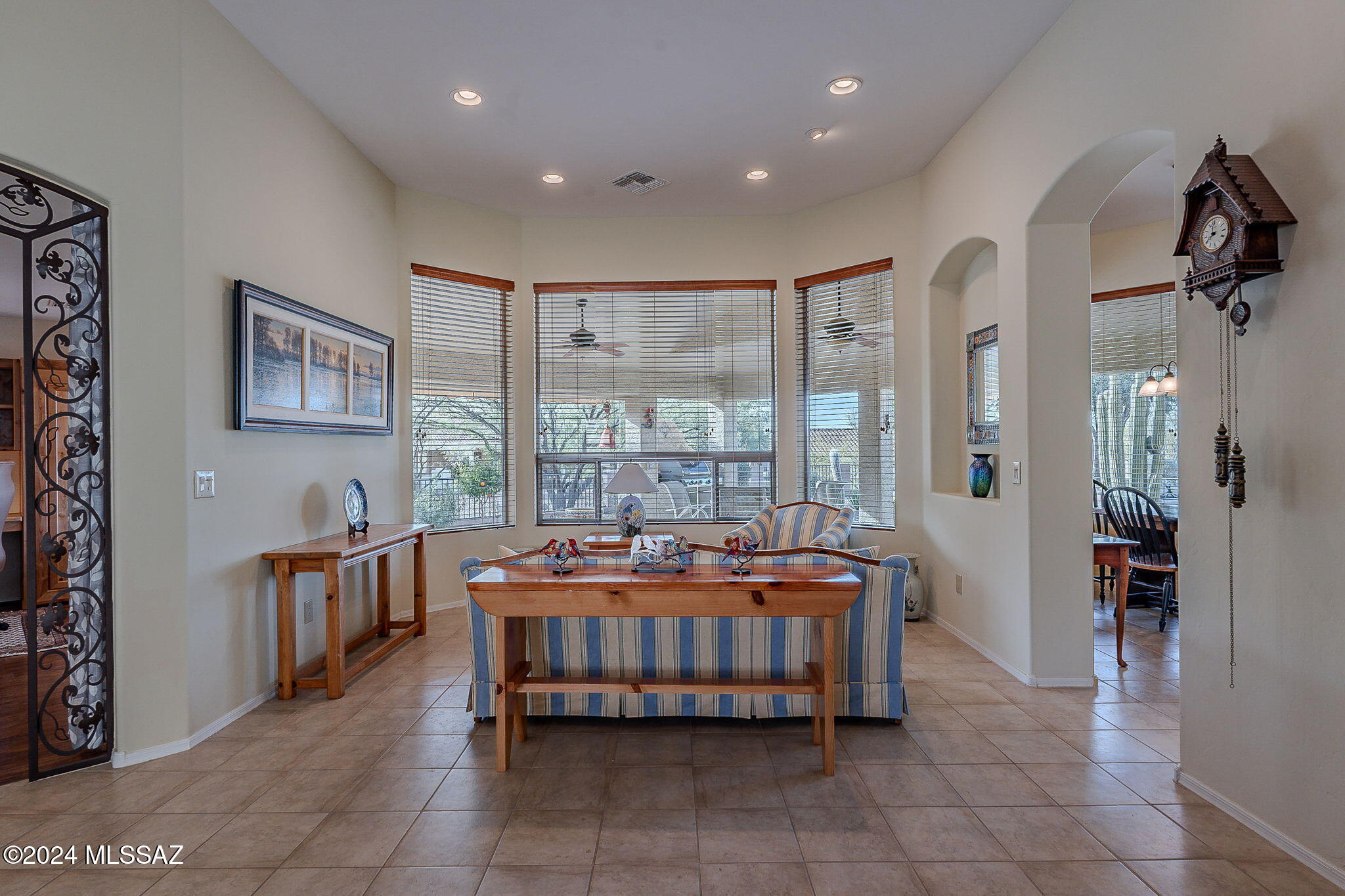 2435 E Mayview – photo