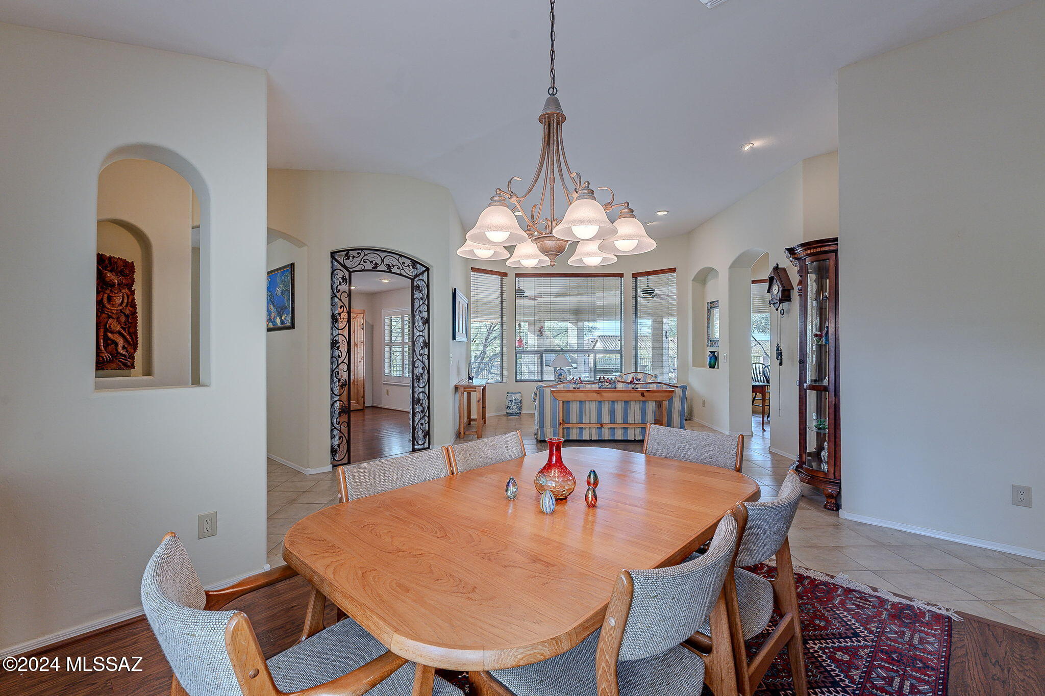 2435 E Mayview – photo