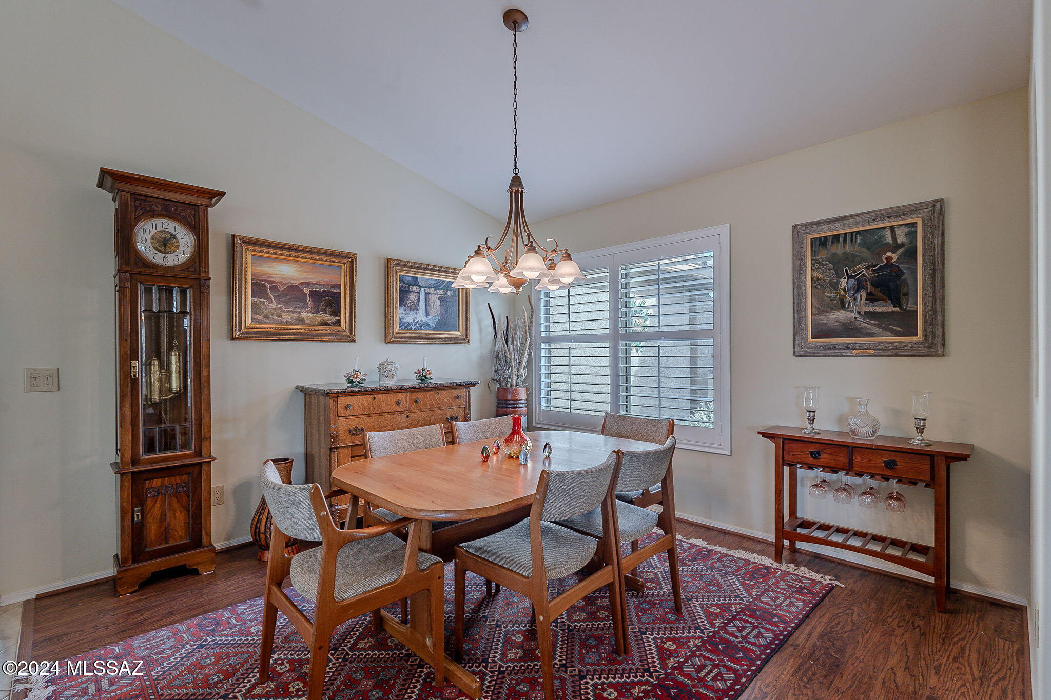 2435 E Mayview – photo