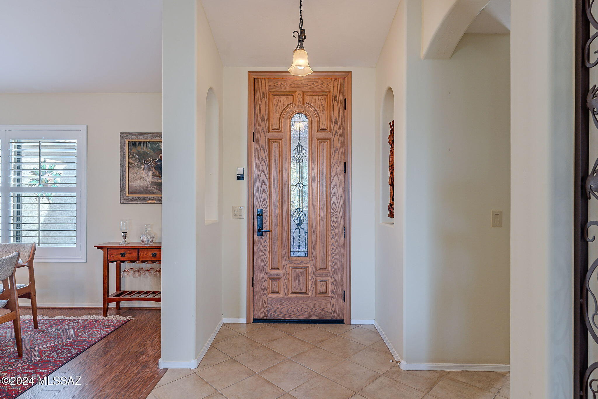 2435 E Mayview – photo