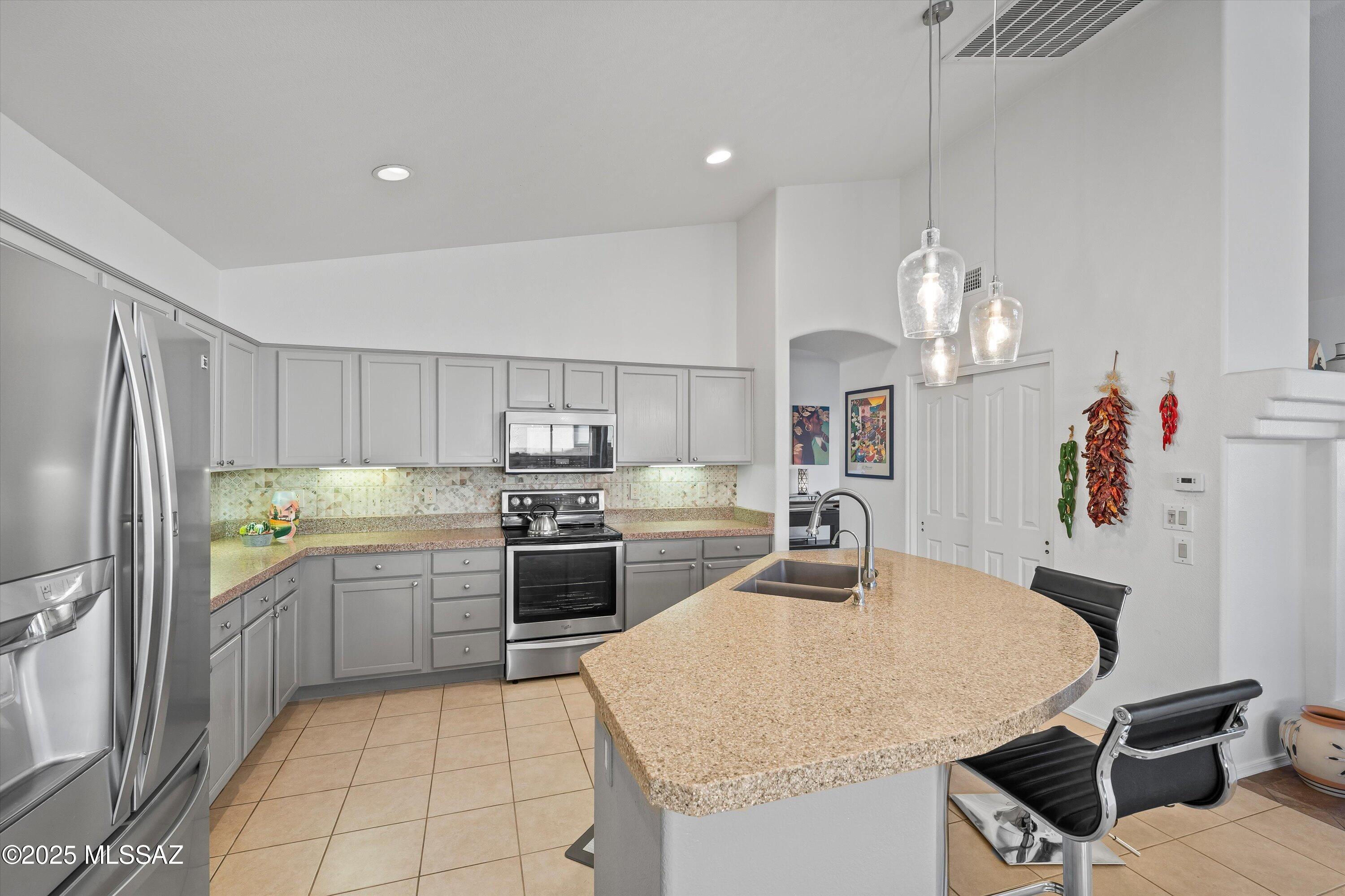 1875 E Wintergreen – photo
