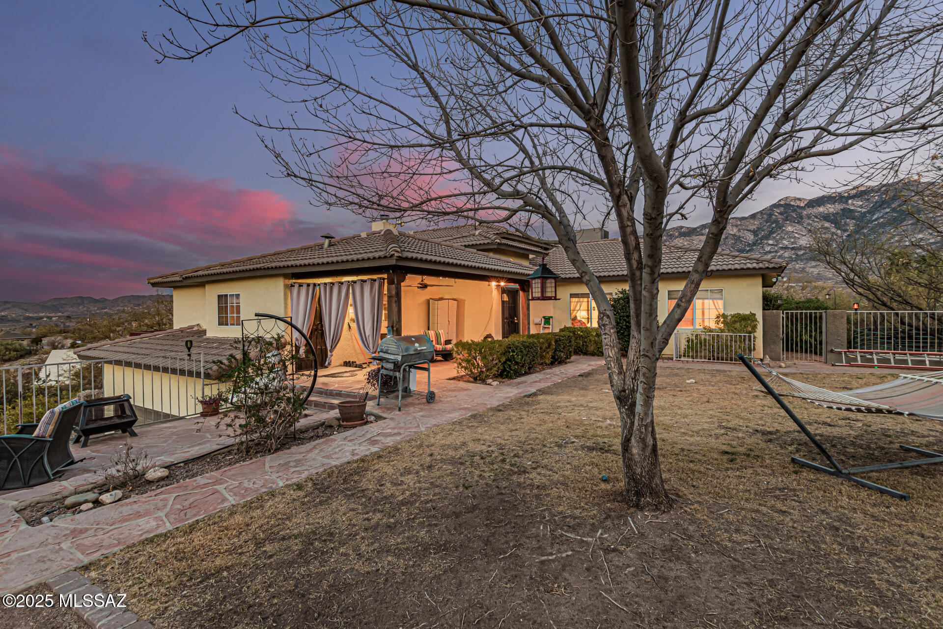 15850 N Razorback Ridge – photo