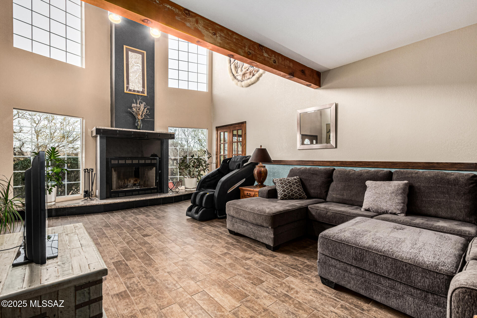15850 N Razorback Ridge – photo