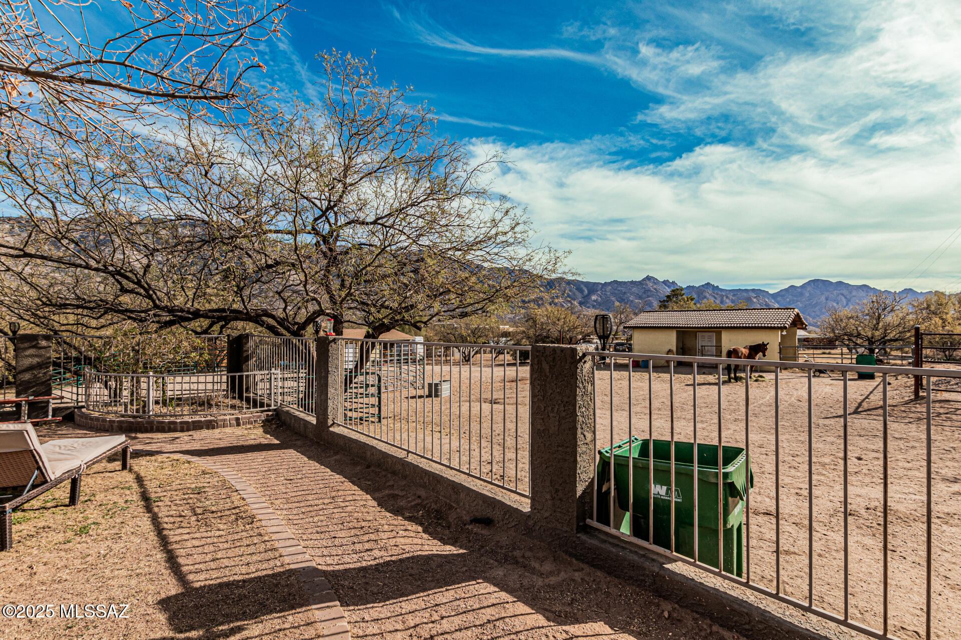 15850 N Razorback Ridge – photo