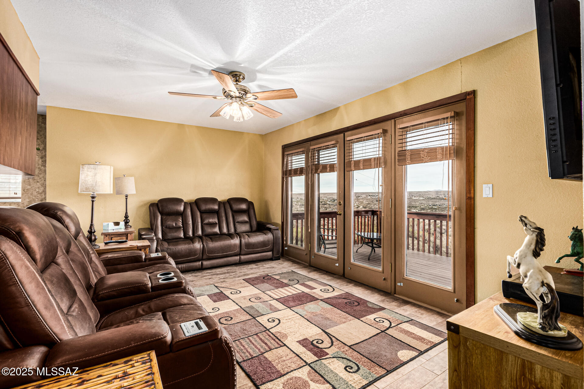 15850 N Razorback Ridge – photo