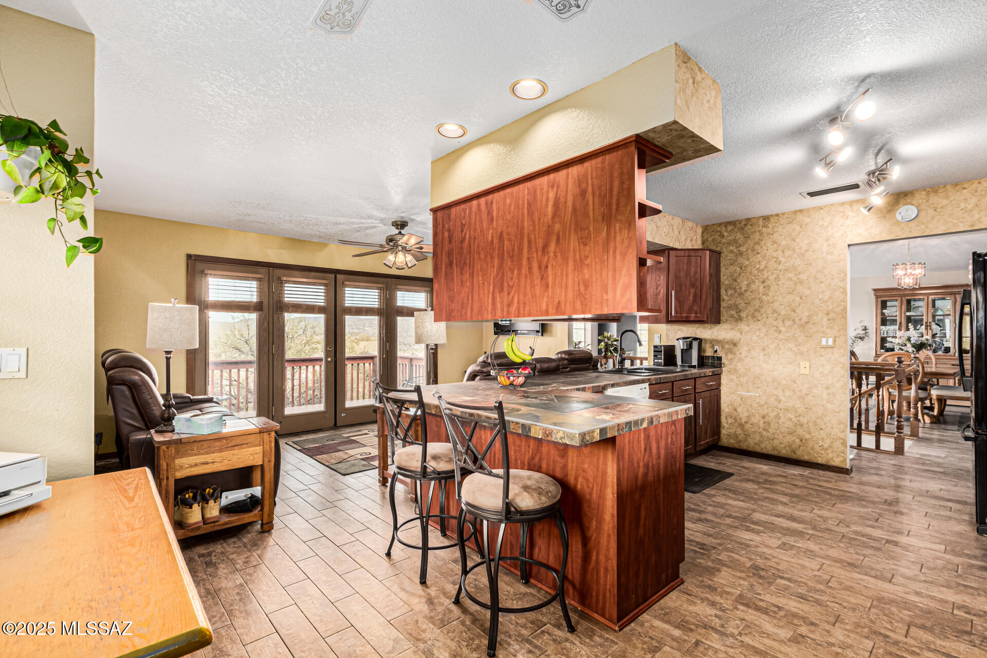 15850 N Razorback Ridge – photo