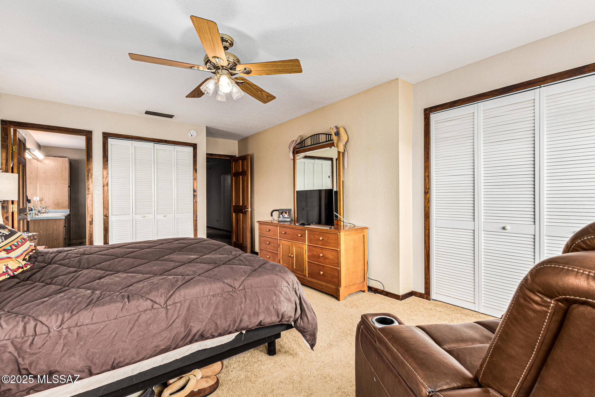 15850 N Razorback Ridge – photo
