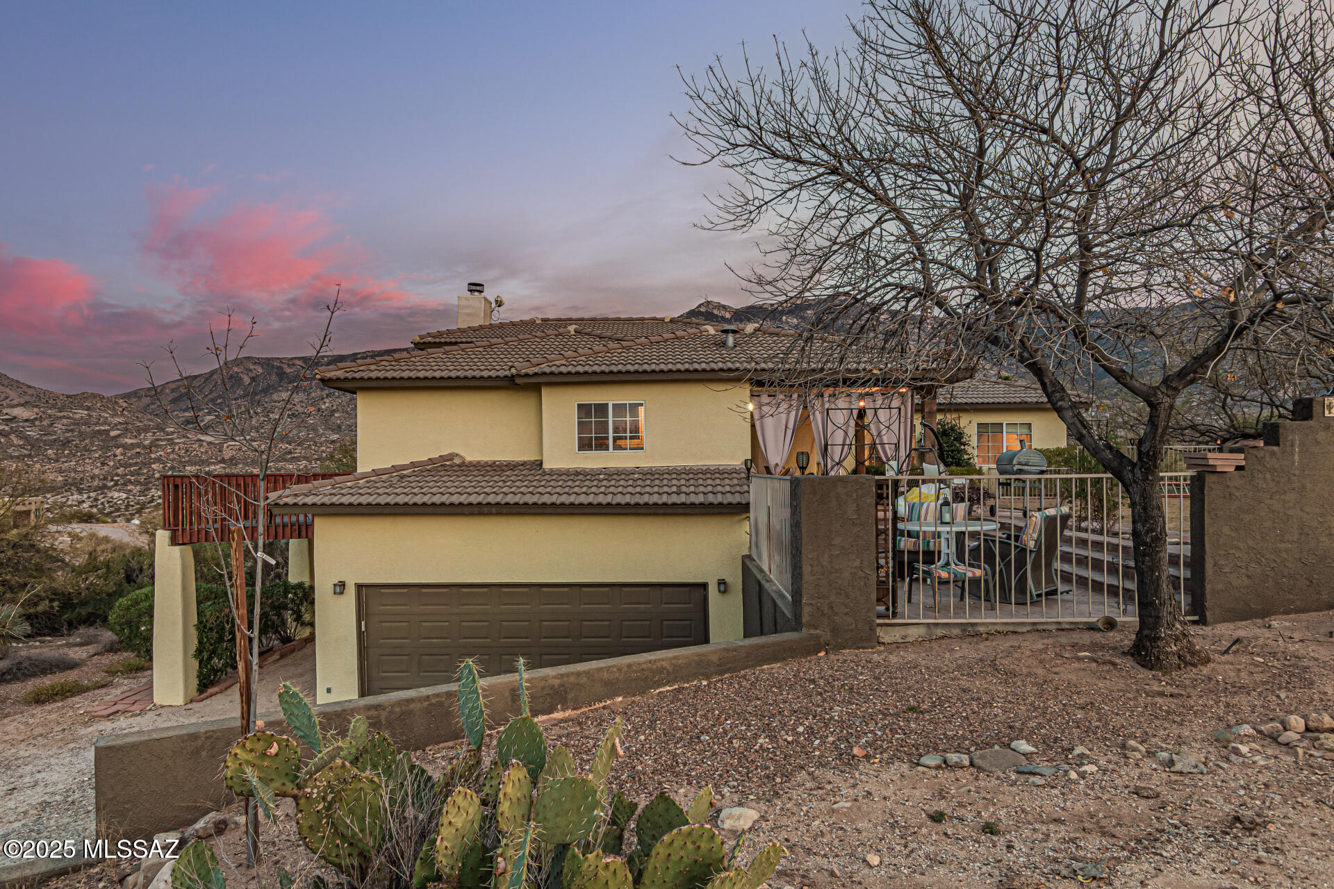 15850 N Razorback Ridge – photo