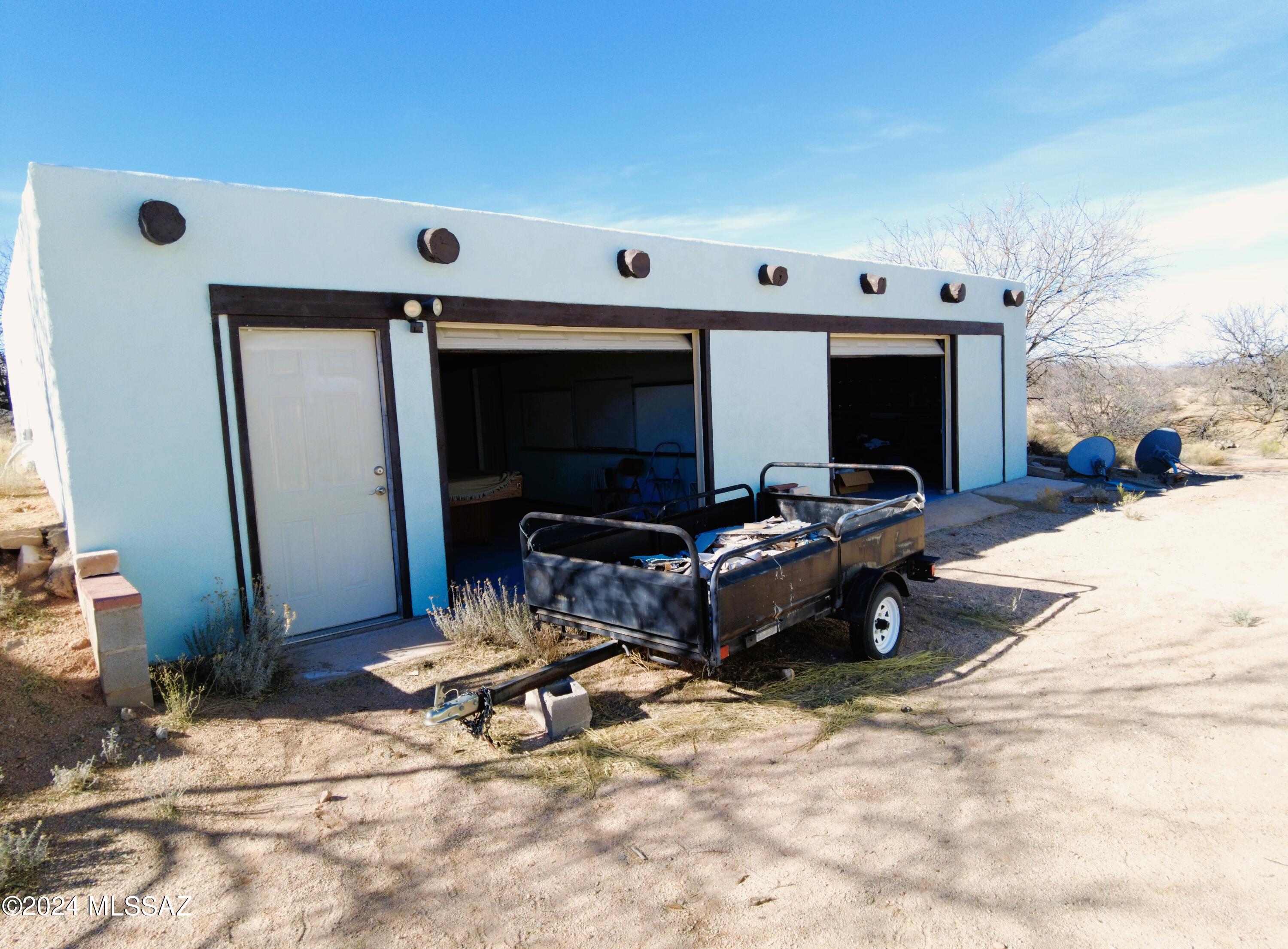 1140 W Jennella – photo