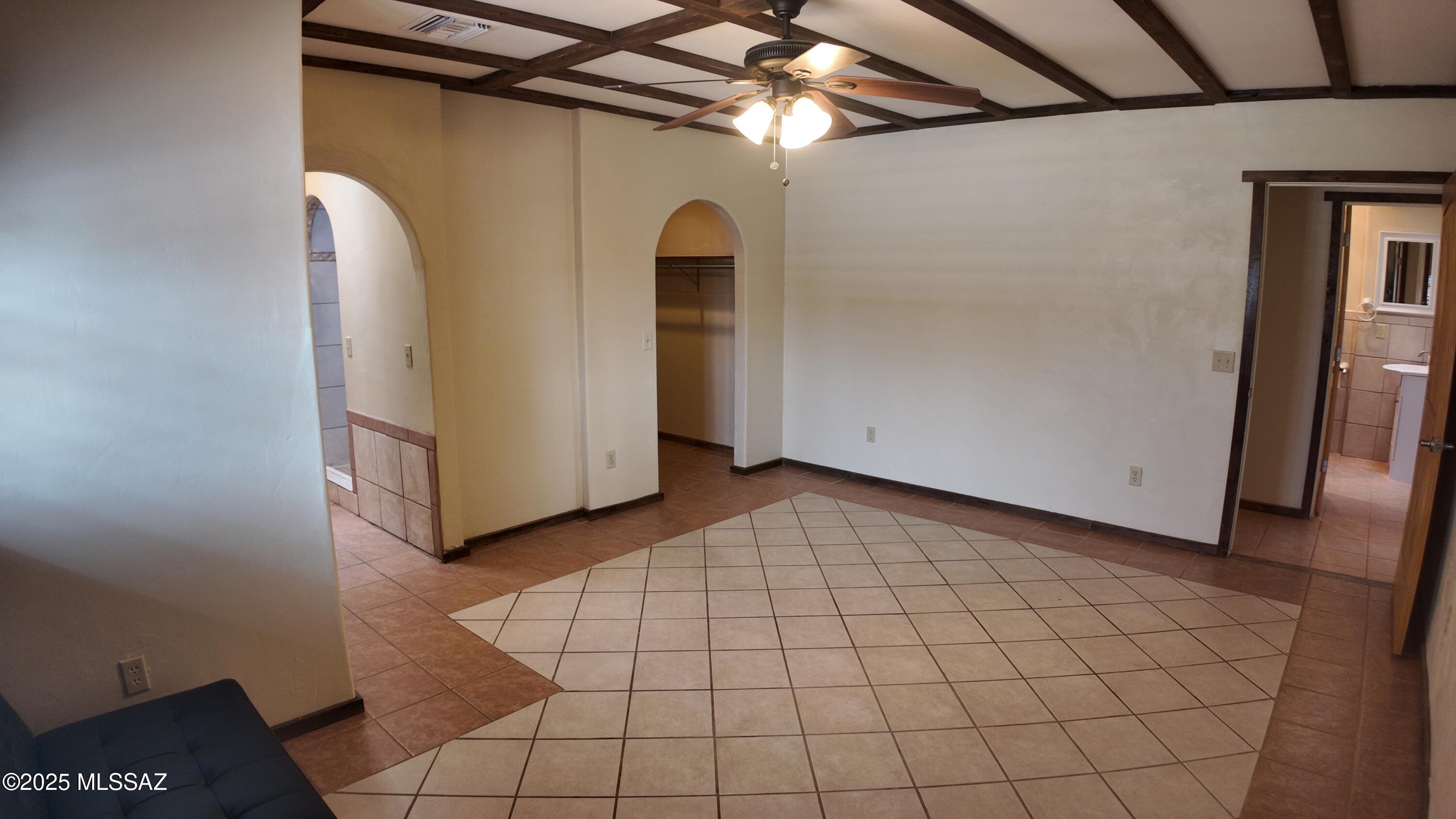 1140 W Jennella – photo