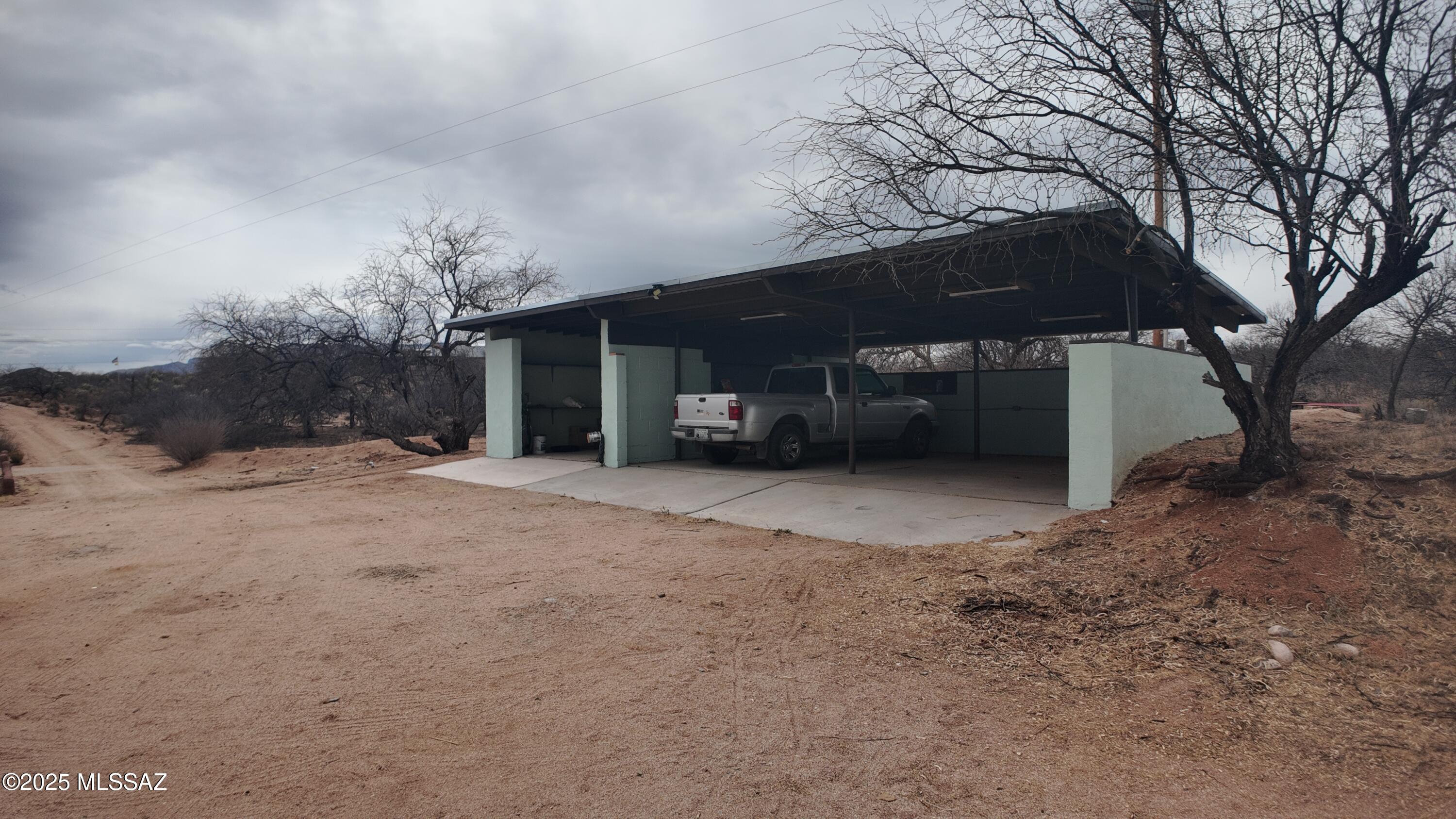 1140 W Jennella – photo