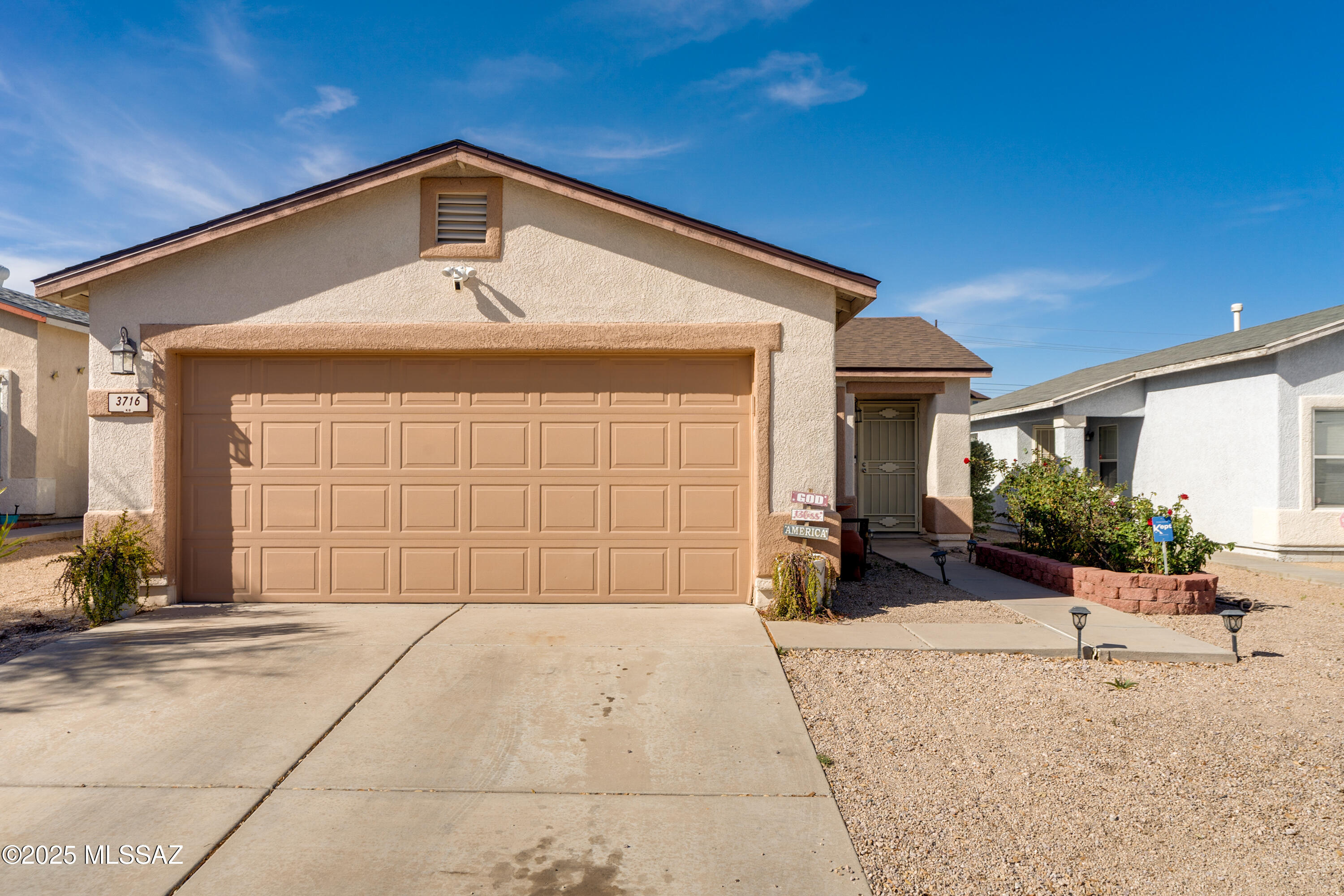 3716 W Fenton – photo