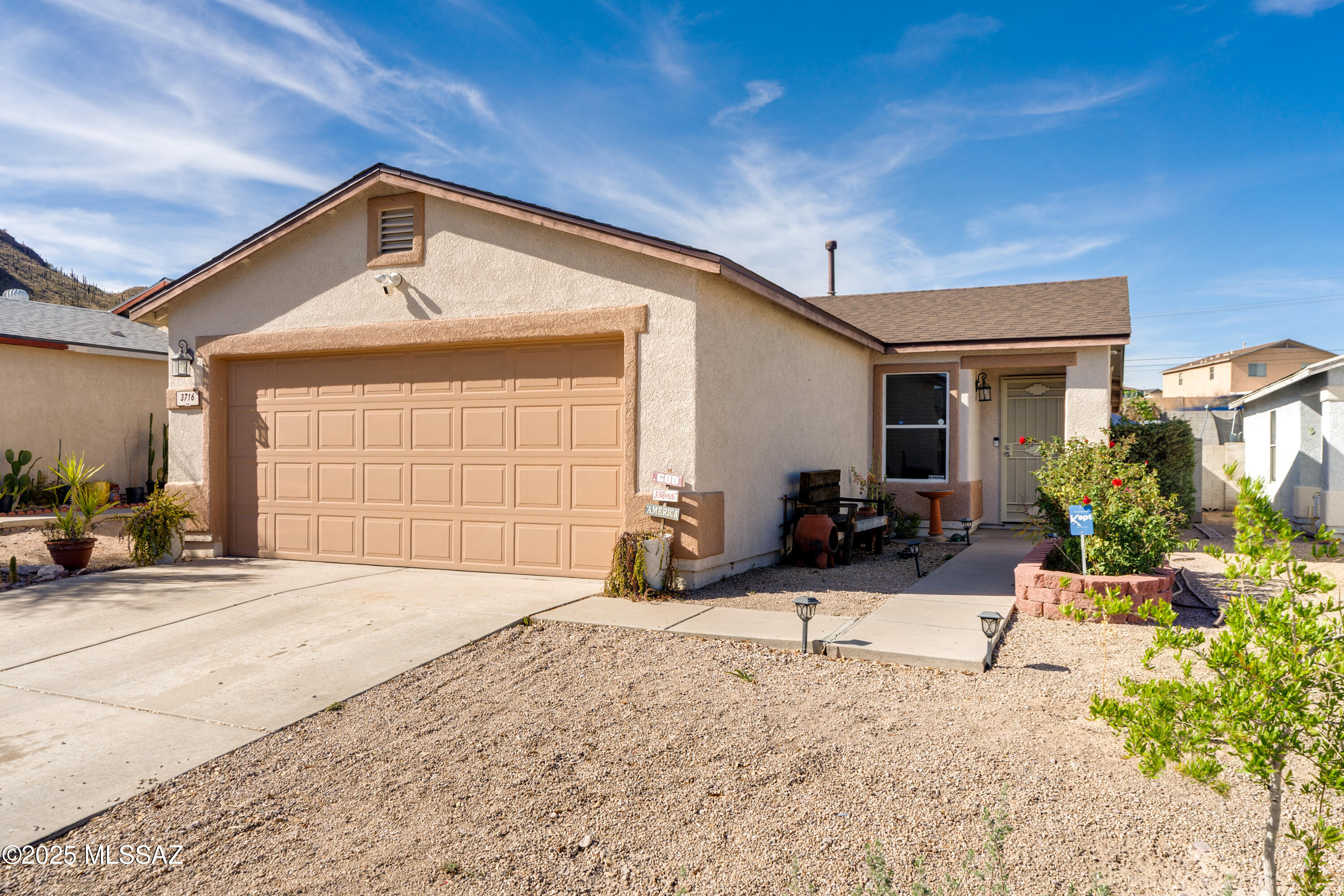 3716 W Fenton – photo
