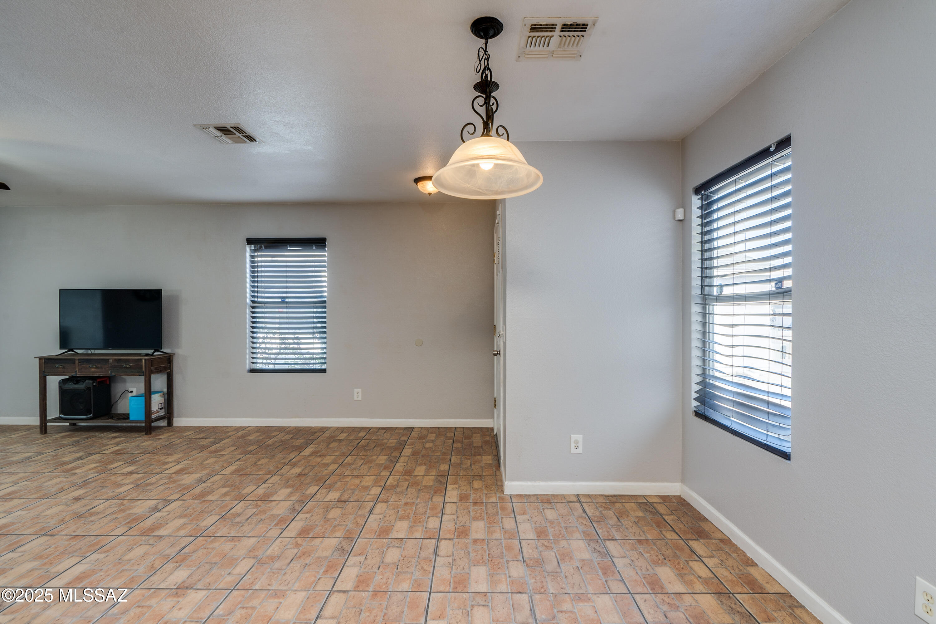 3716 W Fenton – photo