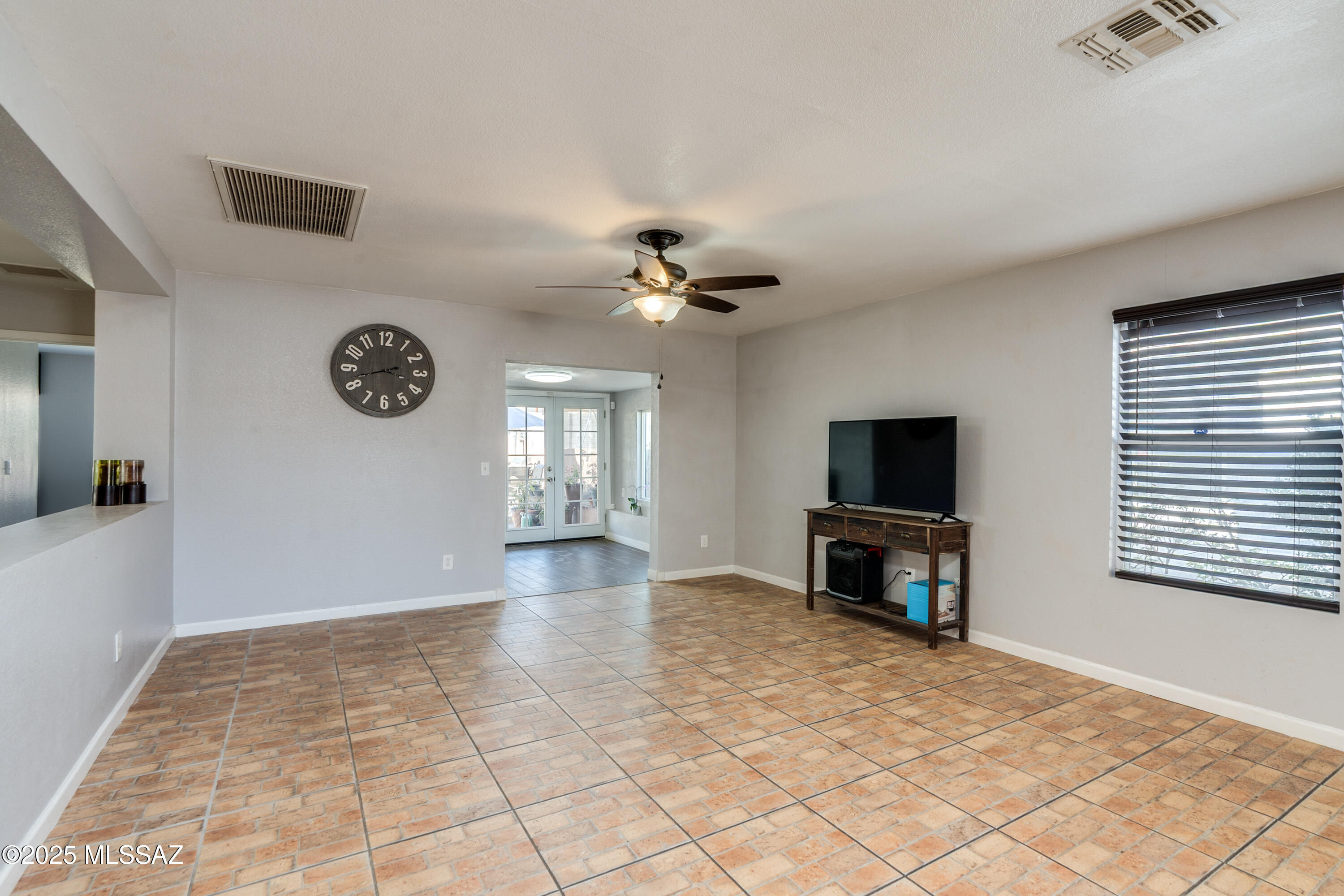 3716 W Fenton – photo