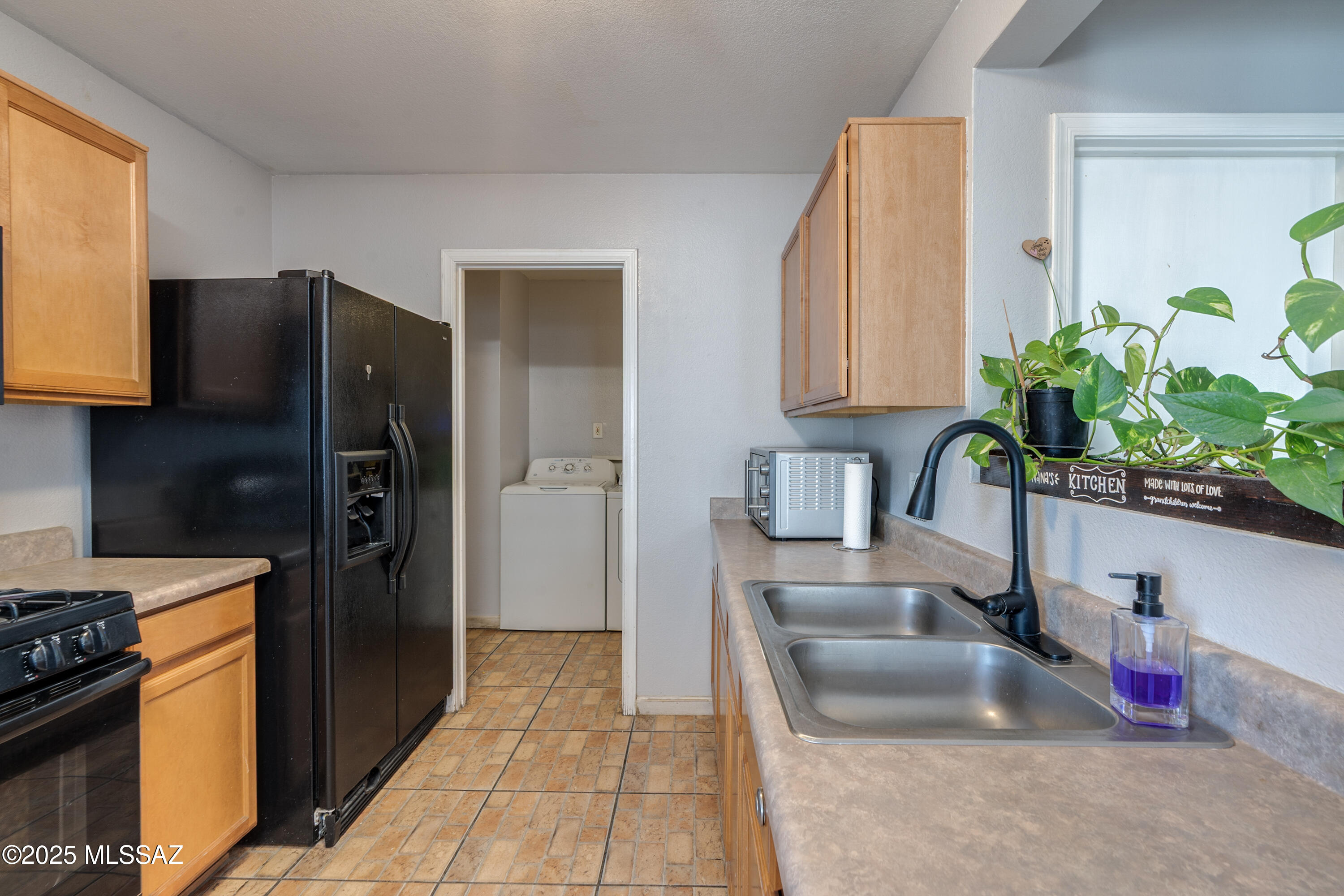 3716 W Fenton – photo