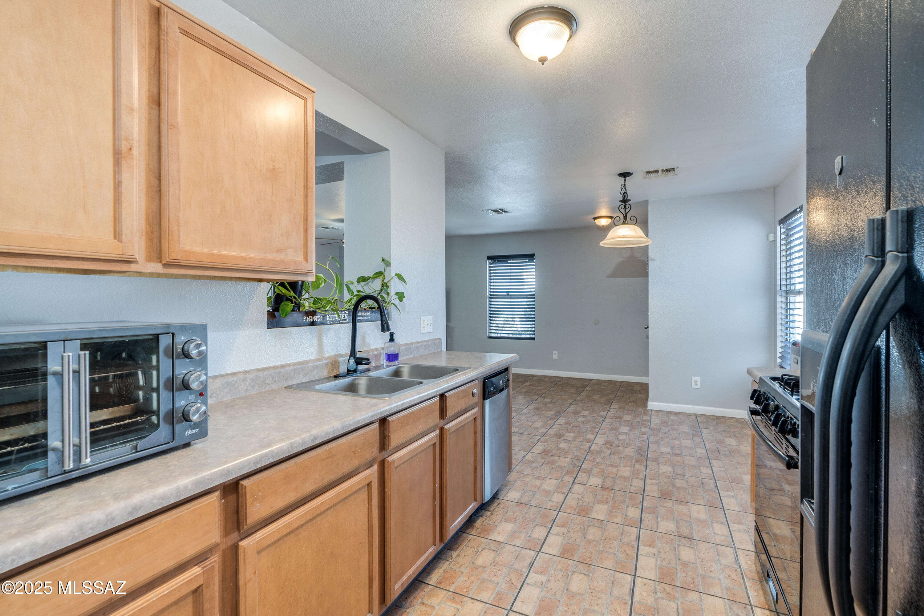 3716 W Fenton – photo