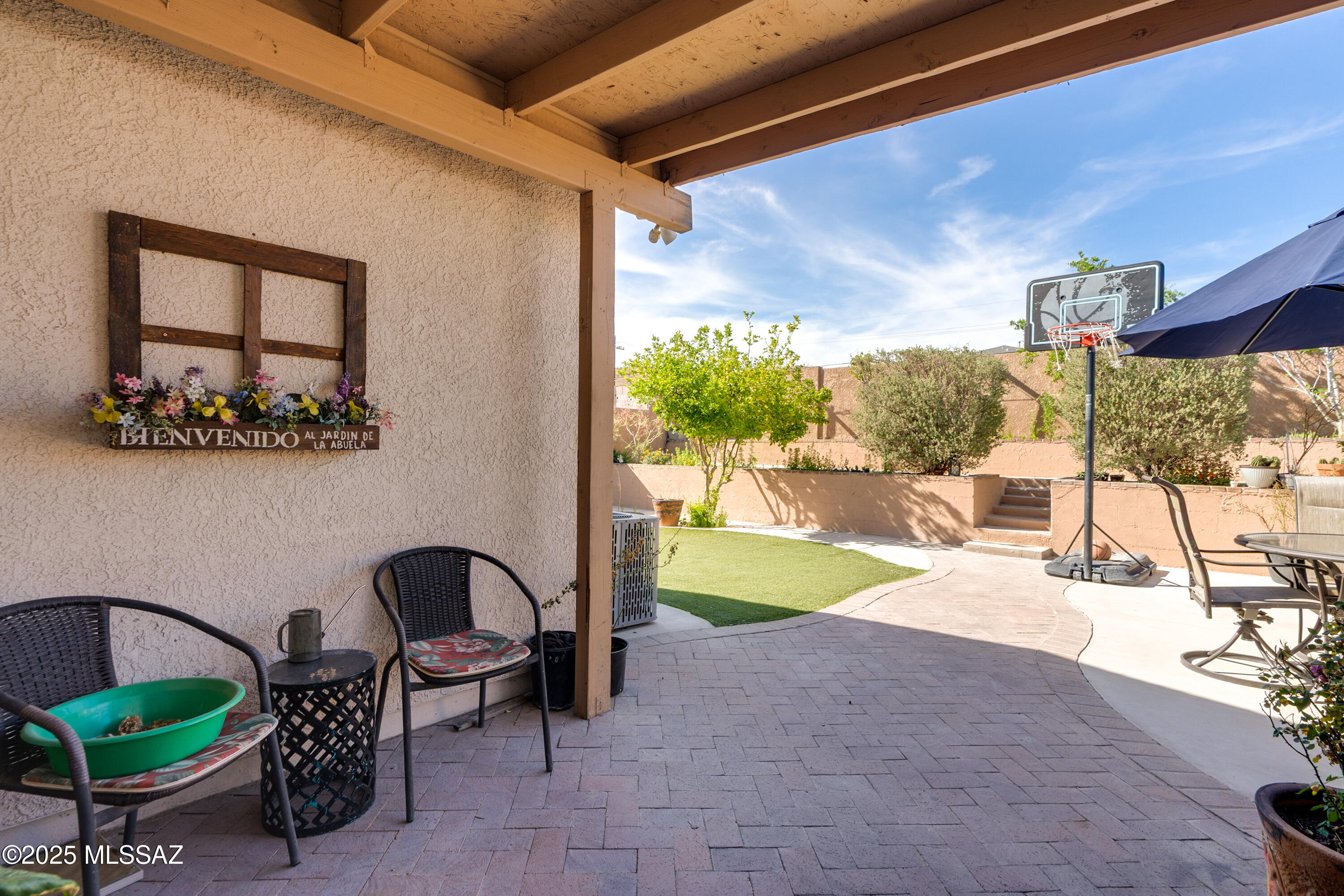 3716 W Fenton – photo
