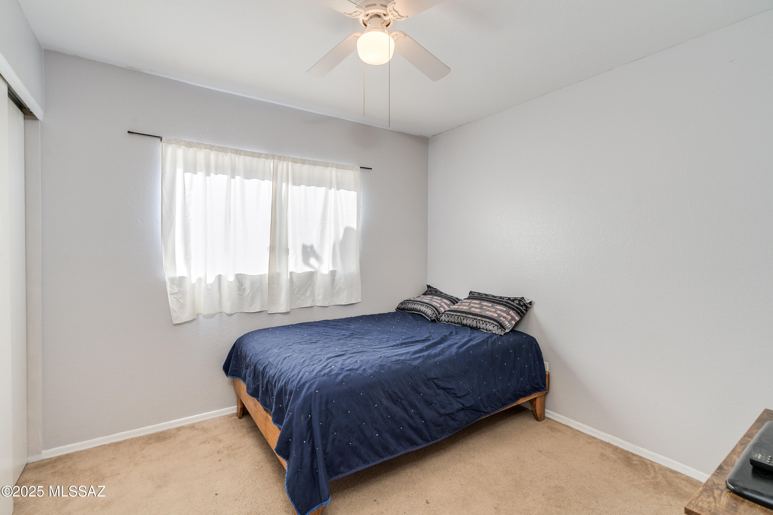 3716 W Fenton – photo