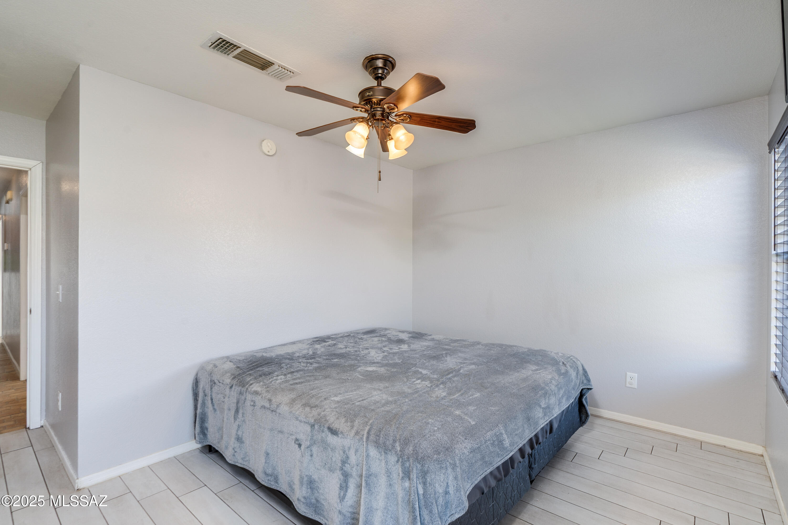 3716 W Fenton – photo