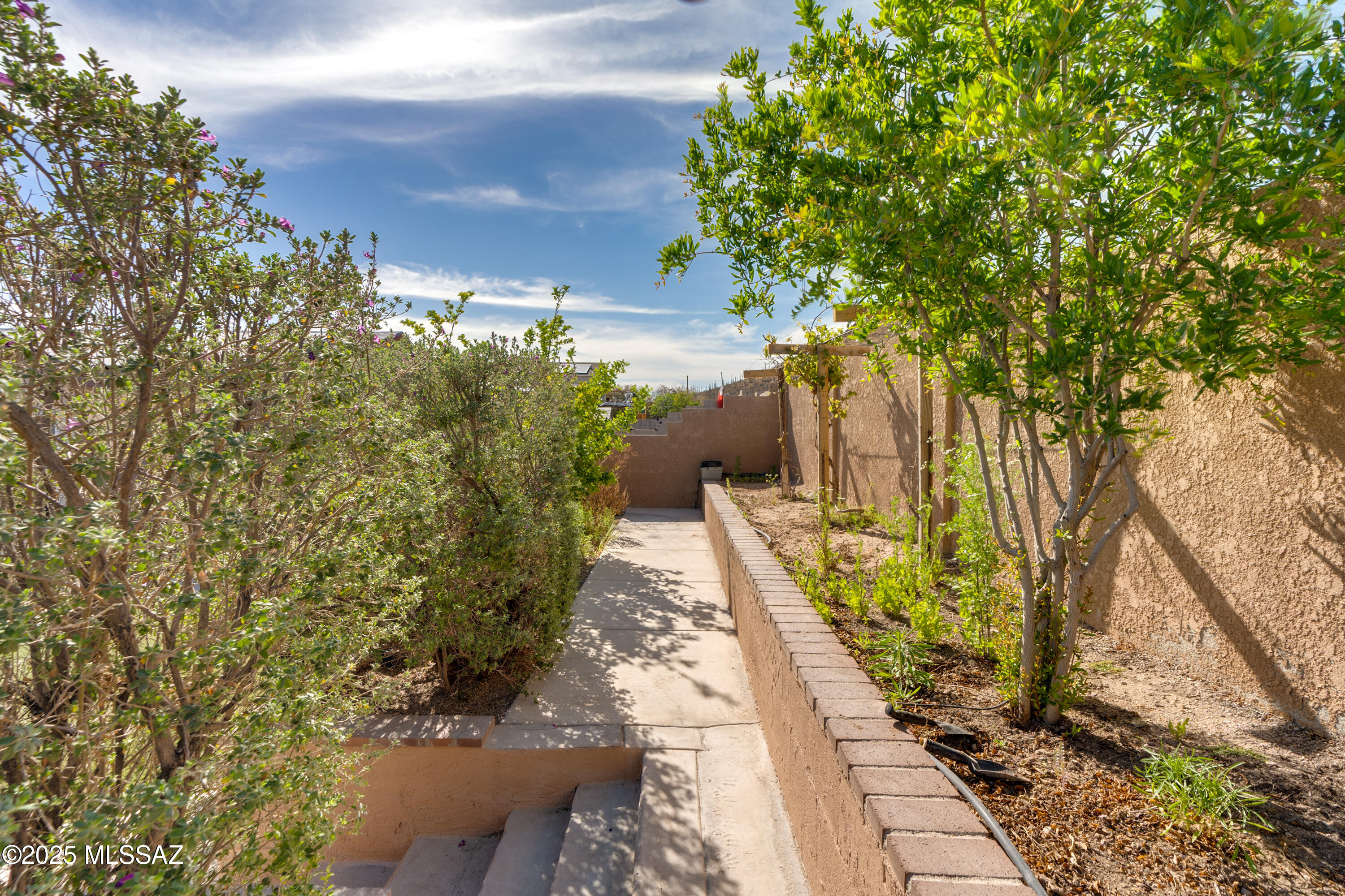 3716 W Fenton – photo