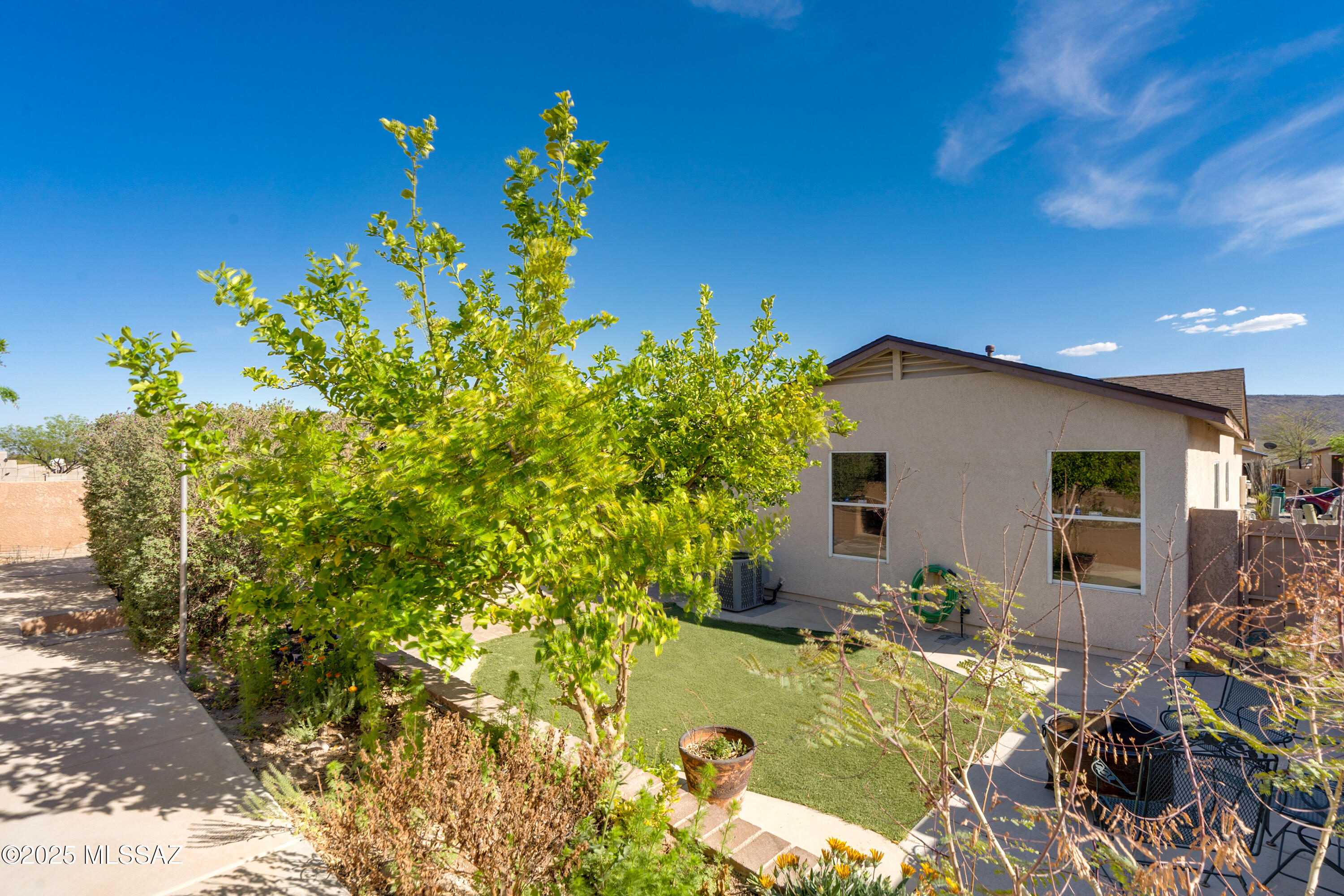 3716 W Fenton – photo