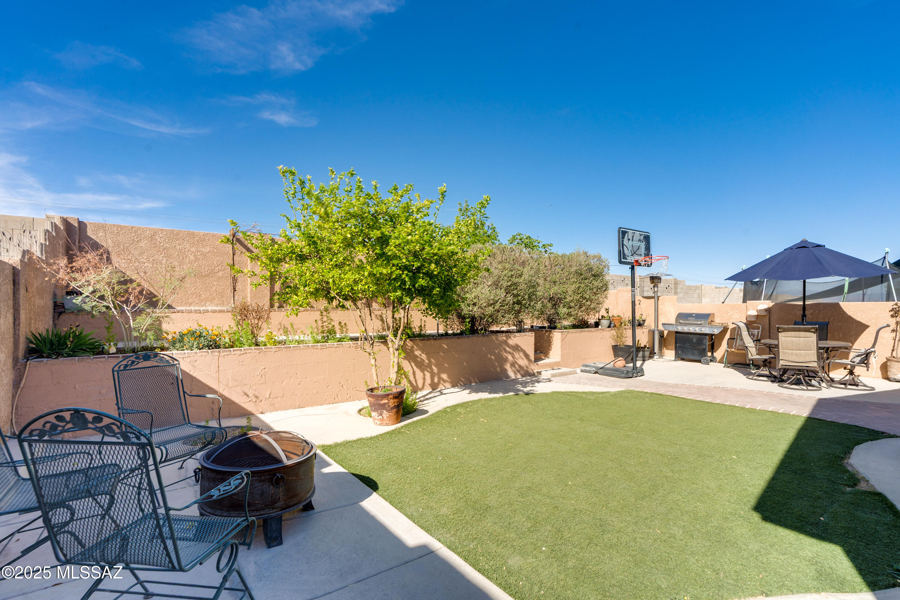3716 W Fenton – photo
