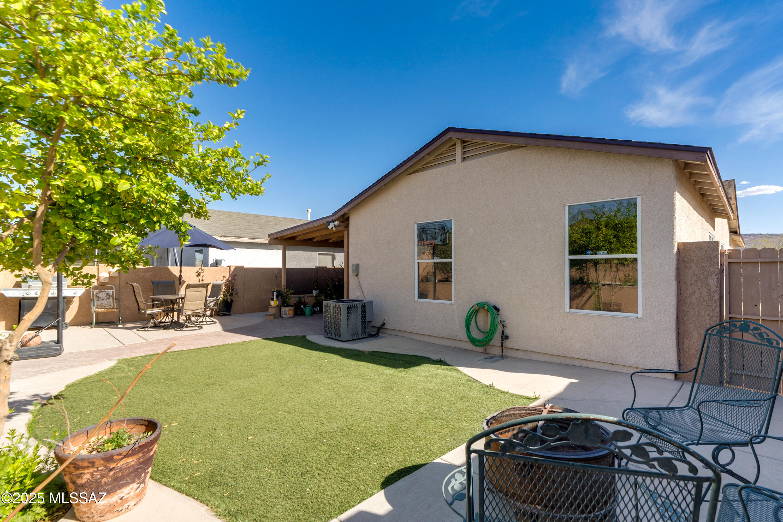 3716 W Fenton – photo
