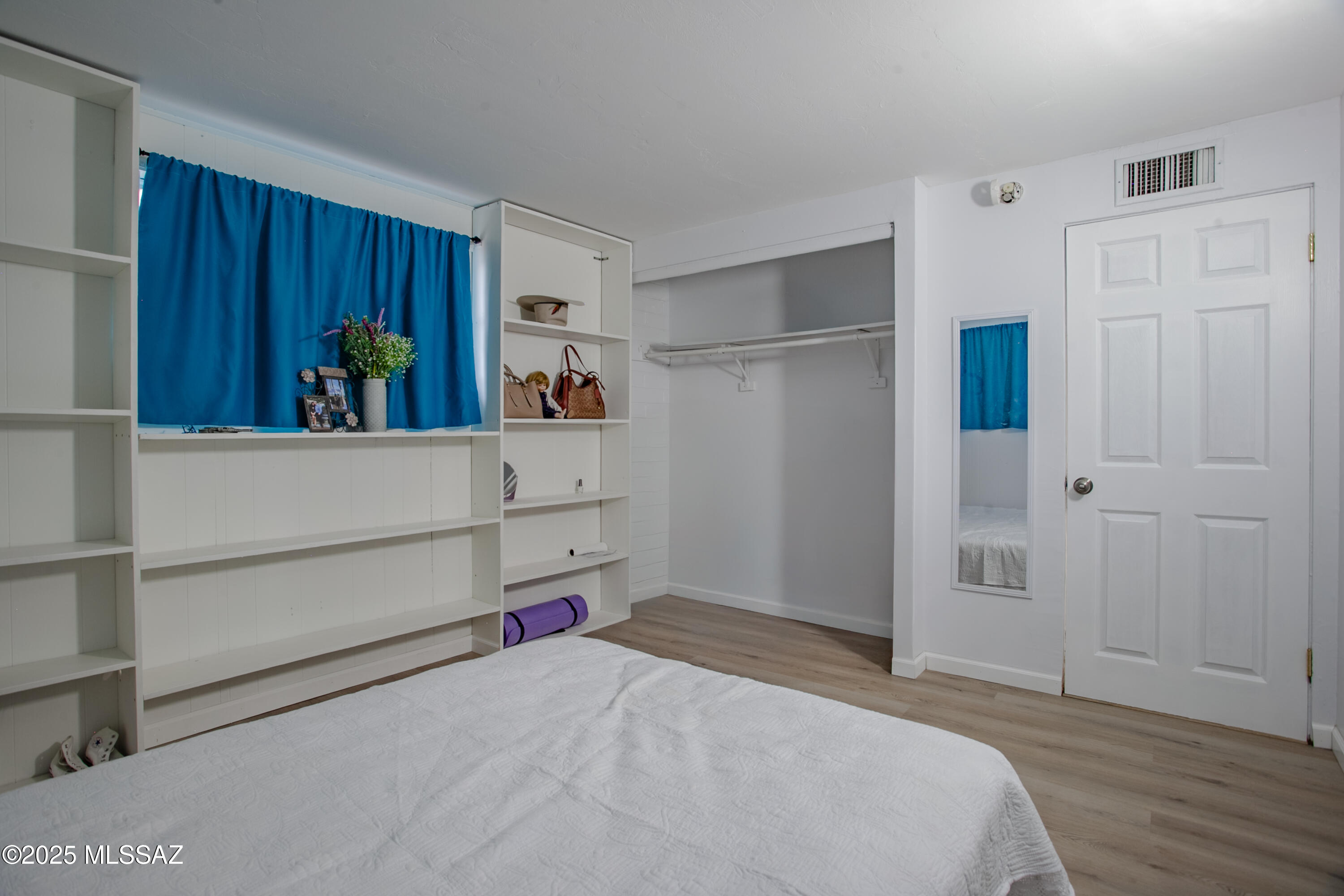 4657 E 29th – photo