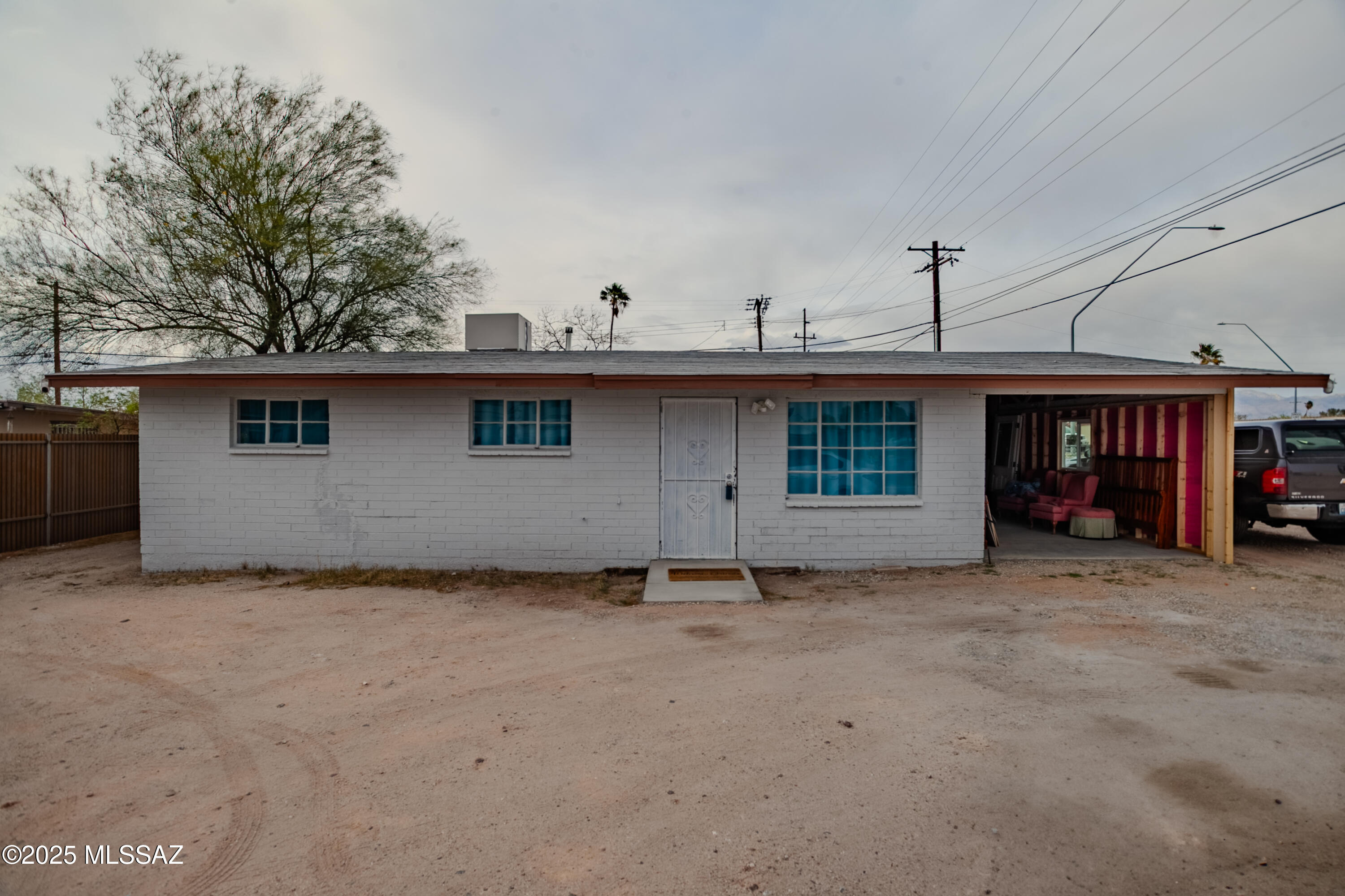4657 E 29th – photo
