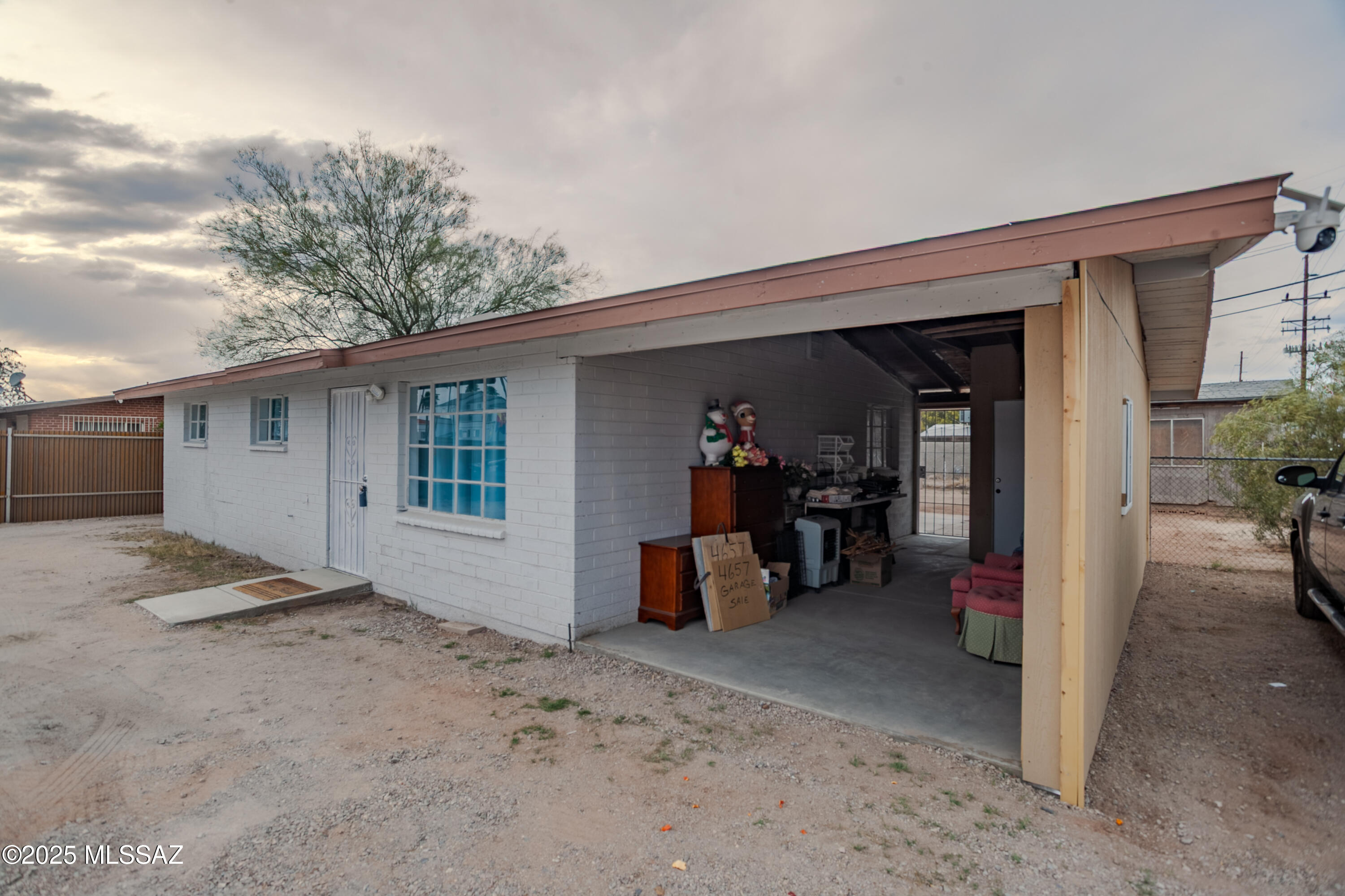 4657 E 29th – photo