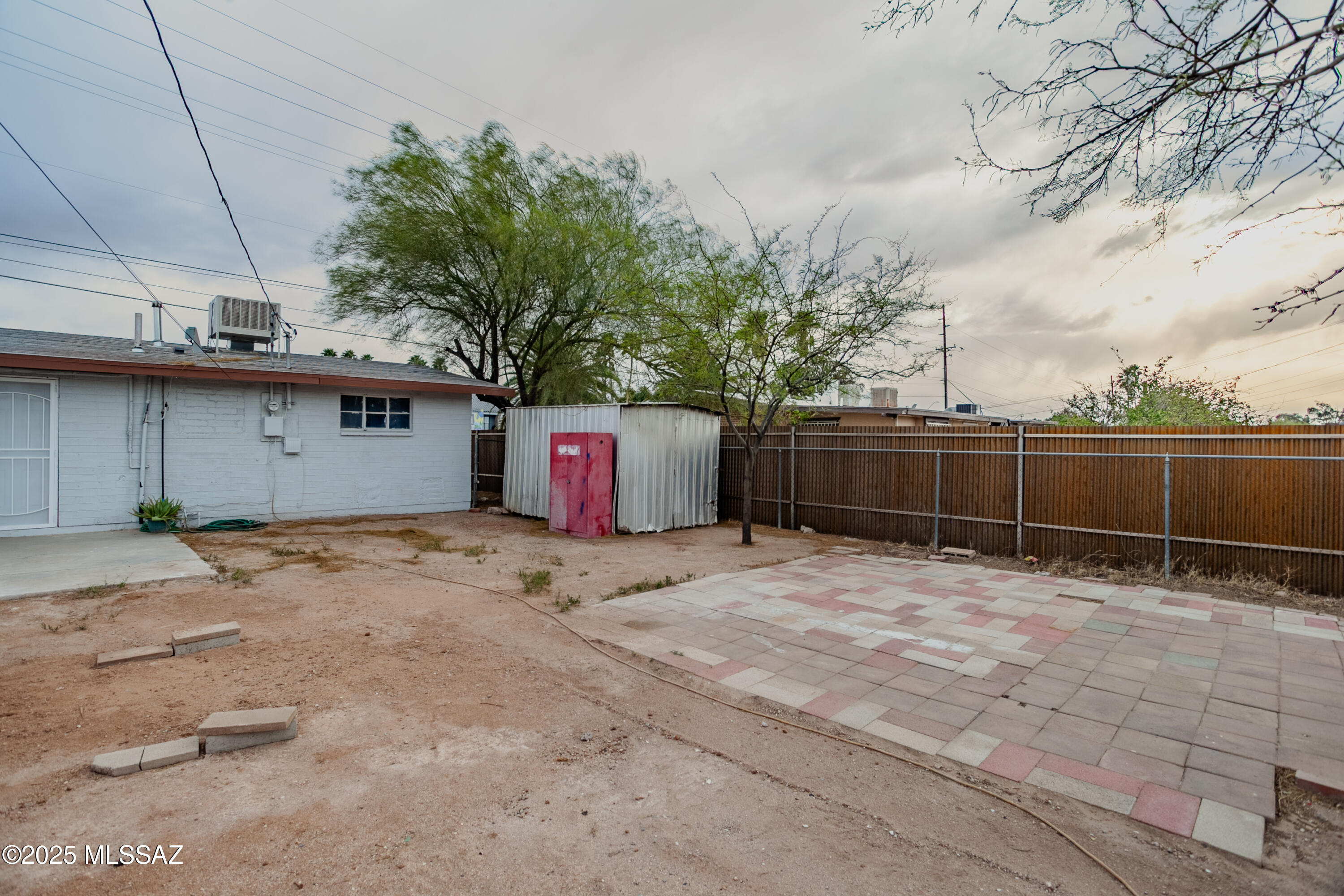 4657 E 29th – photo