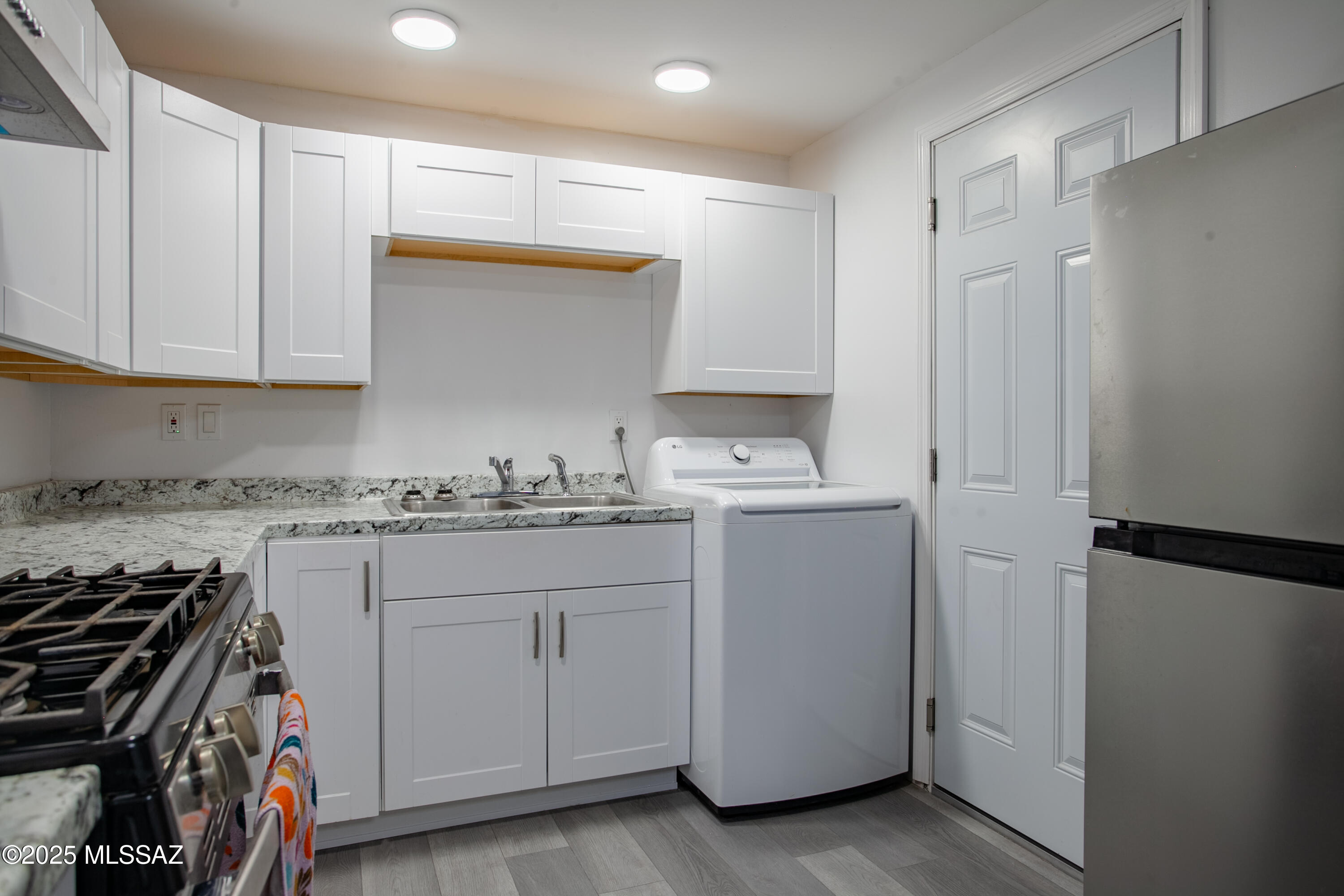 4657 E 29th – photo