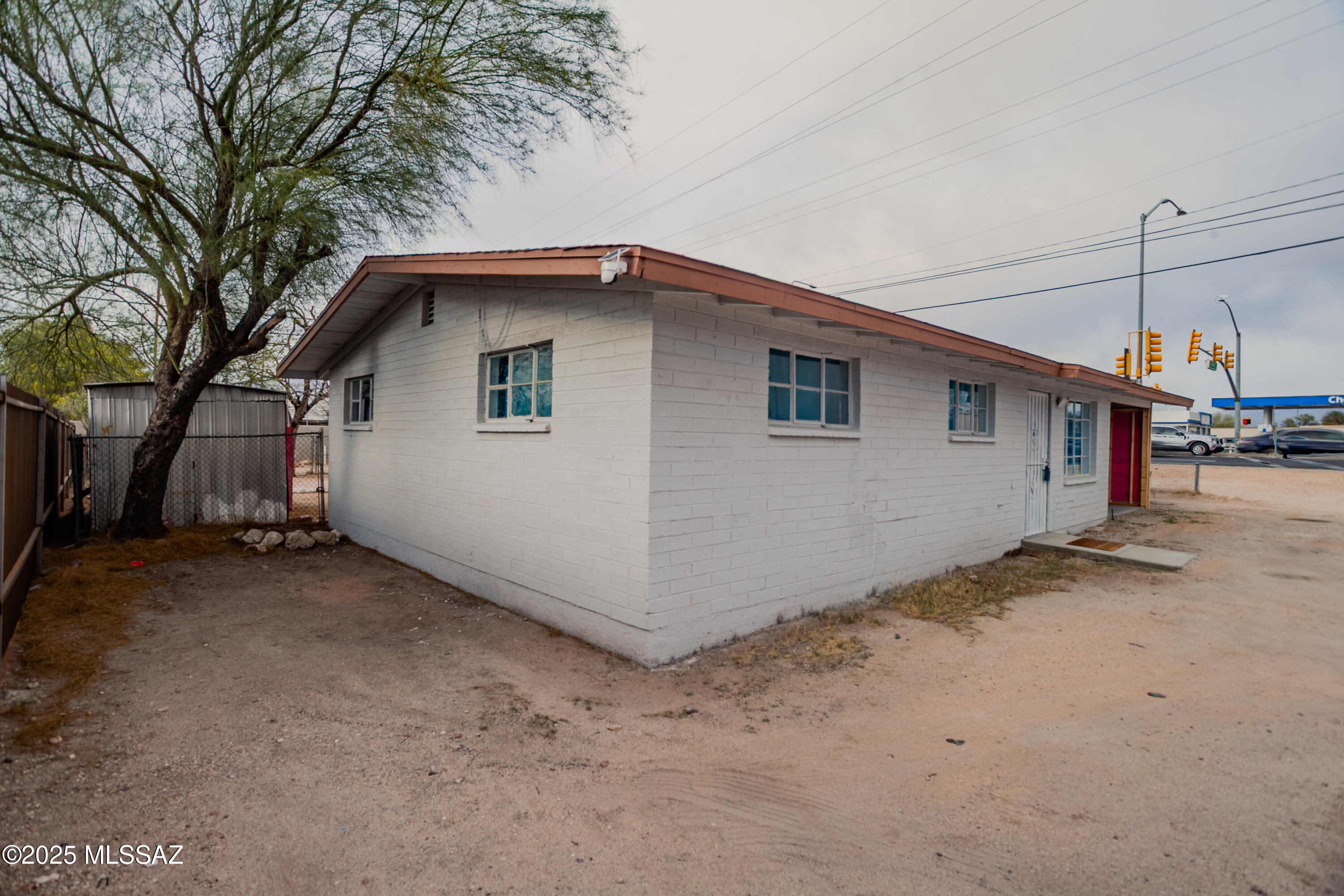 4657 E 29th – photo