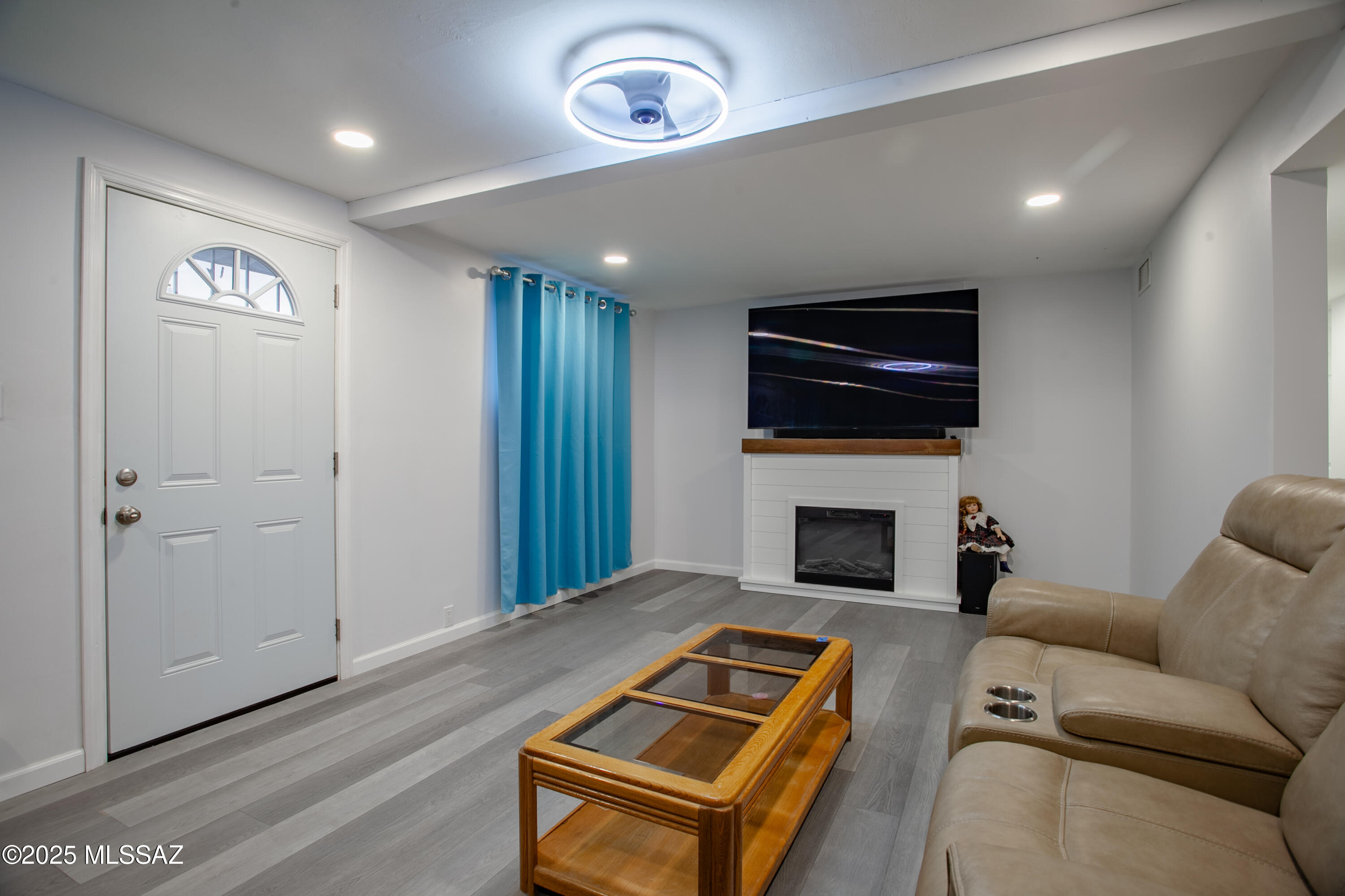 4657 E 29th – photo