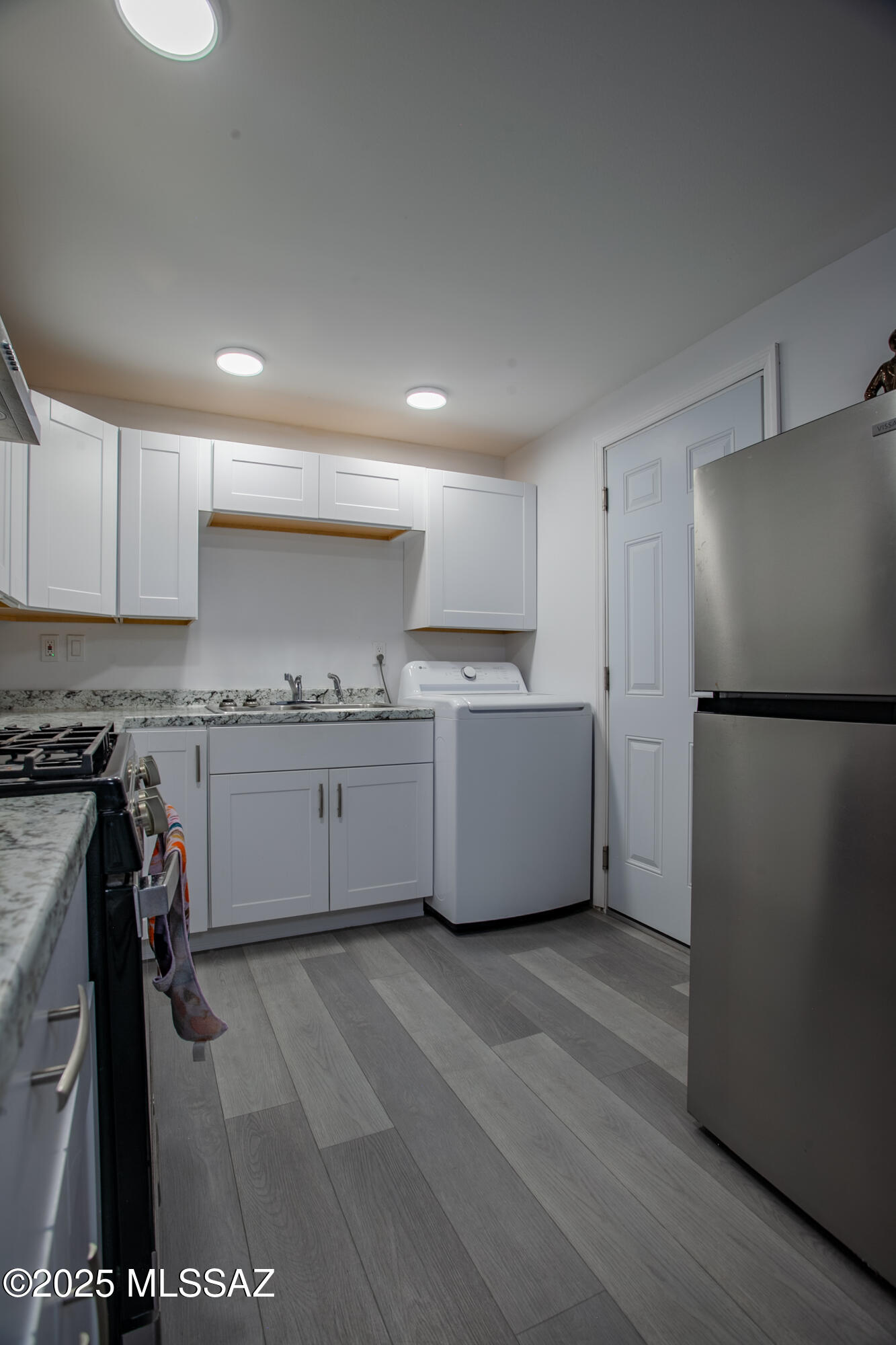 4657 E 29th – photo