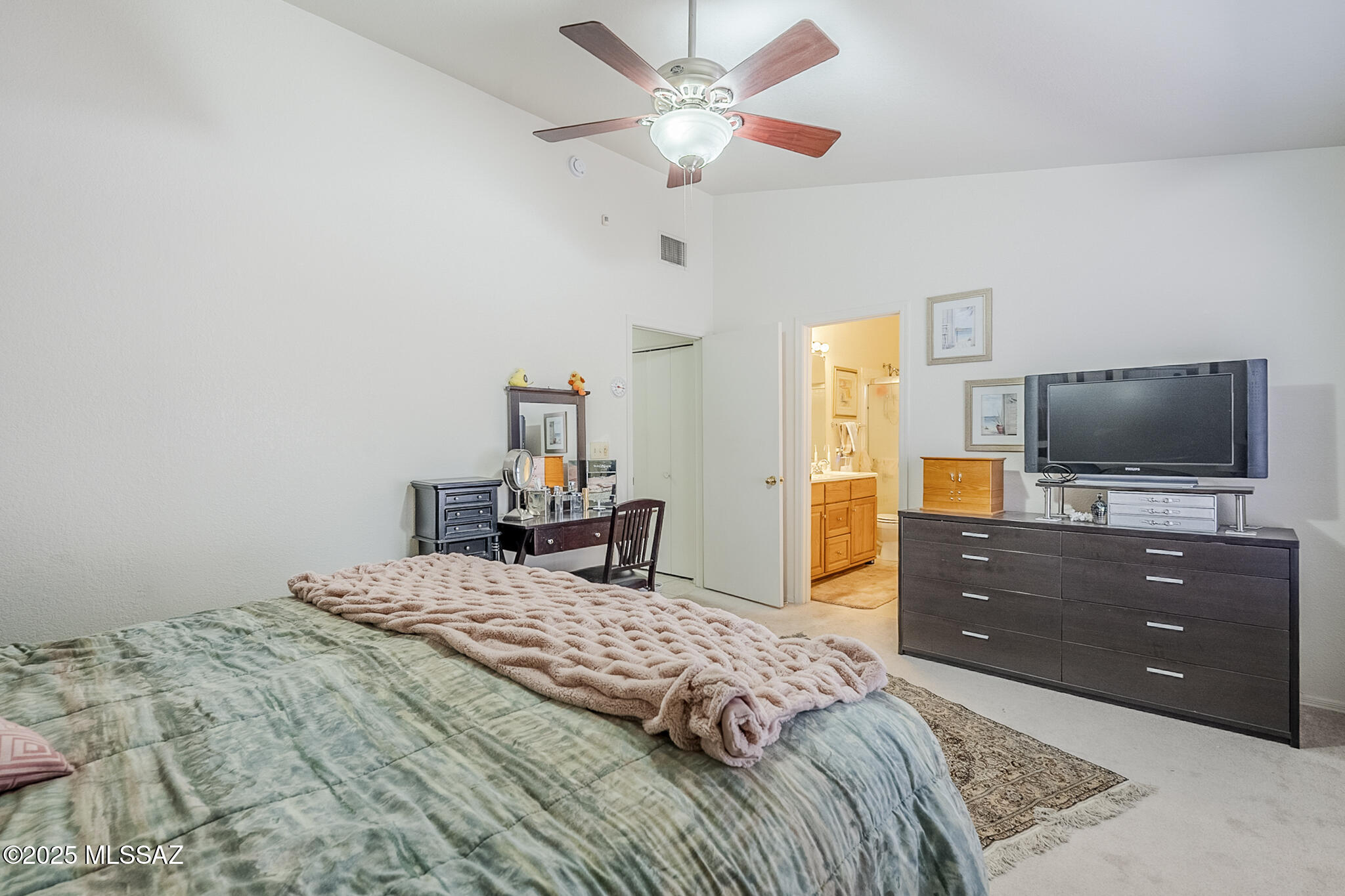 2240 S Quail Hollow – photo