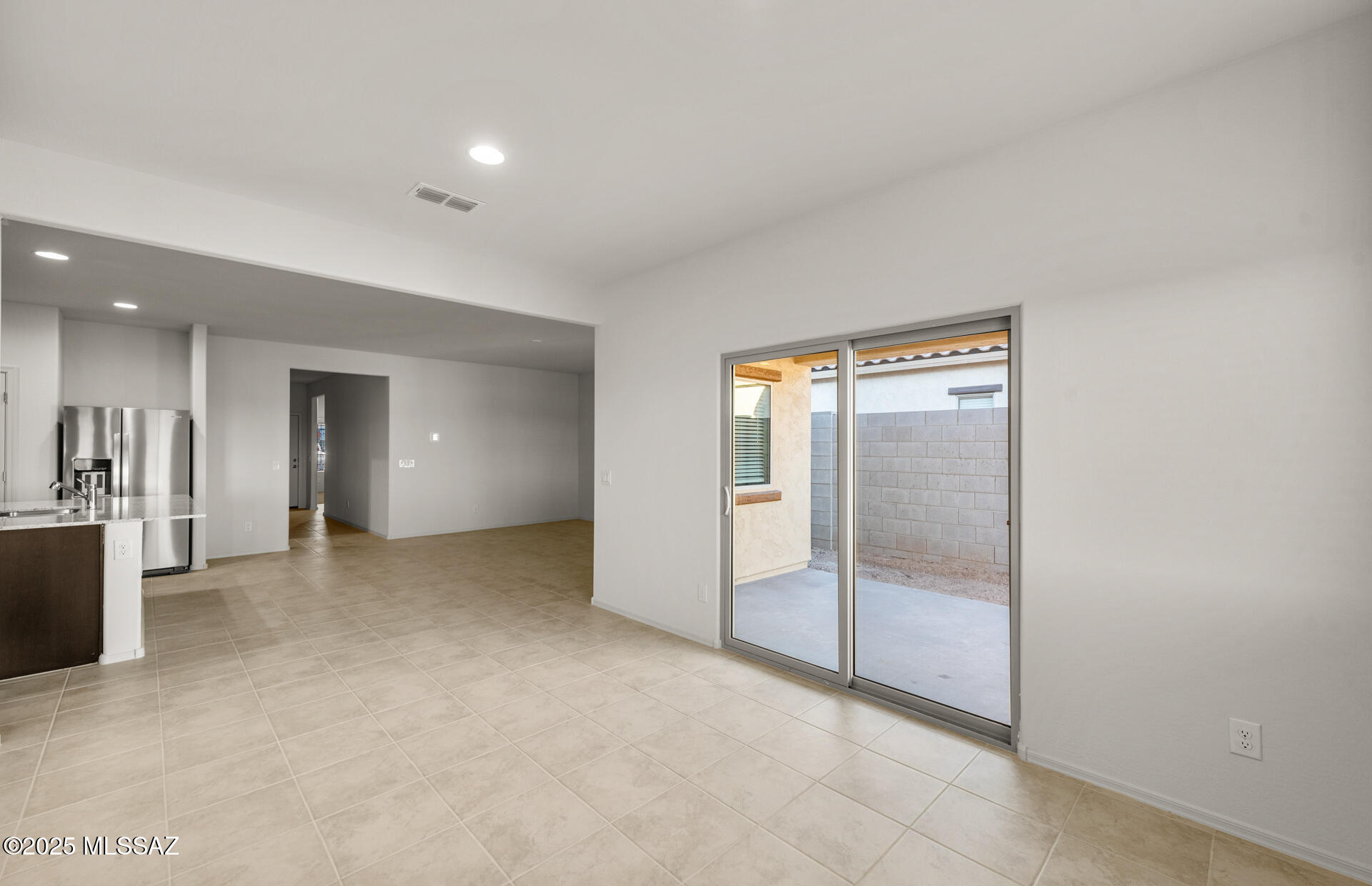 834 W Calle El Teclado – photo