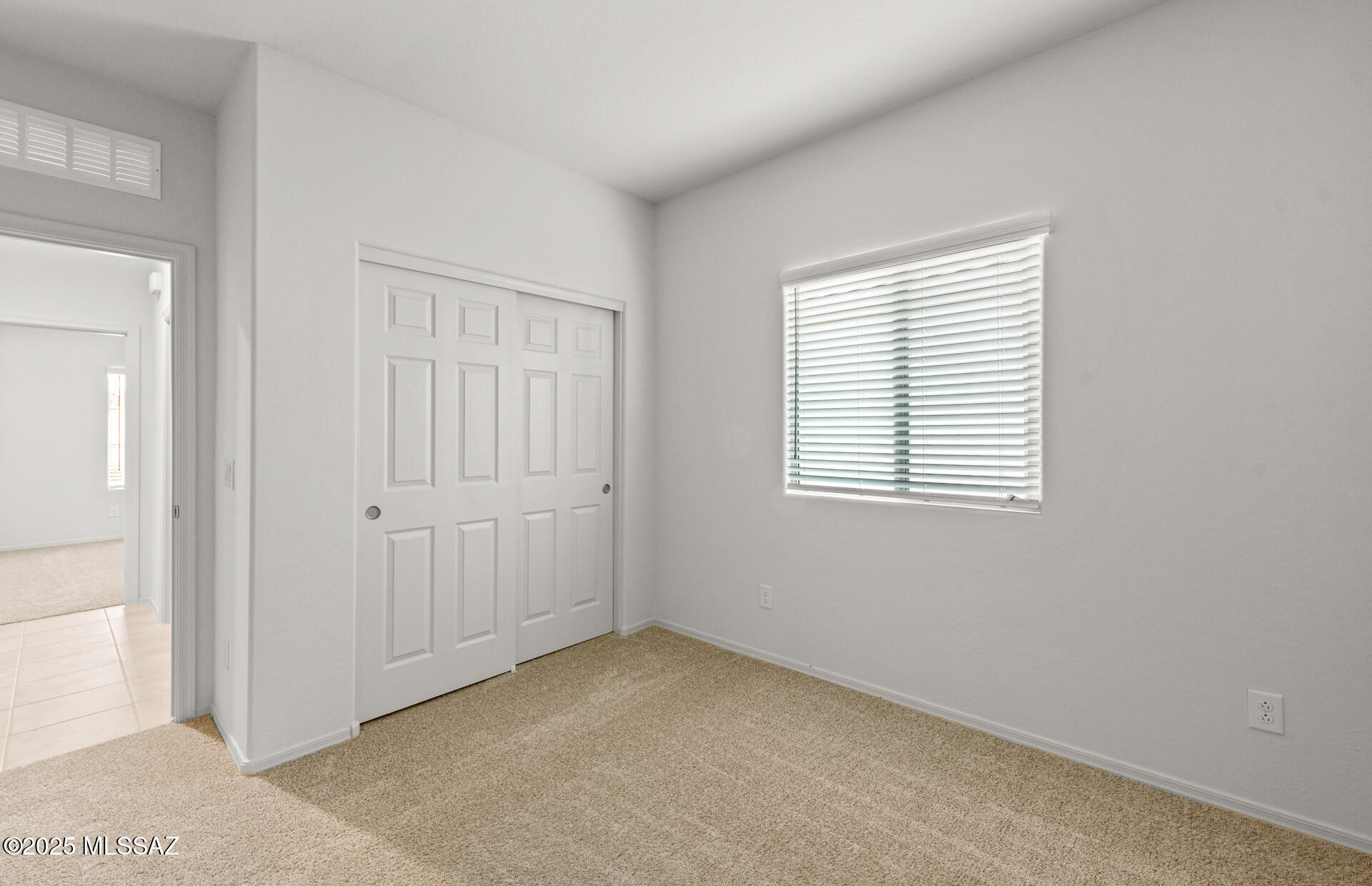834 W Calle El Teclado – photo