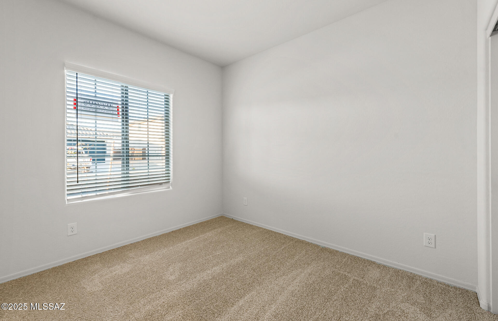 834 W Calle El Teclado – photo