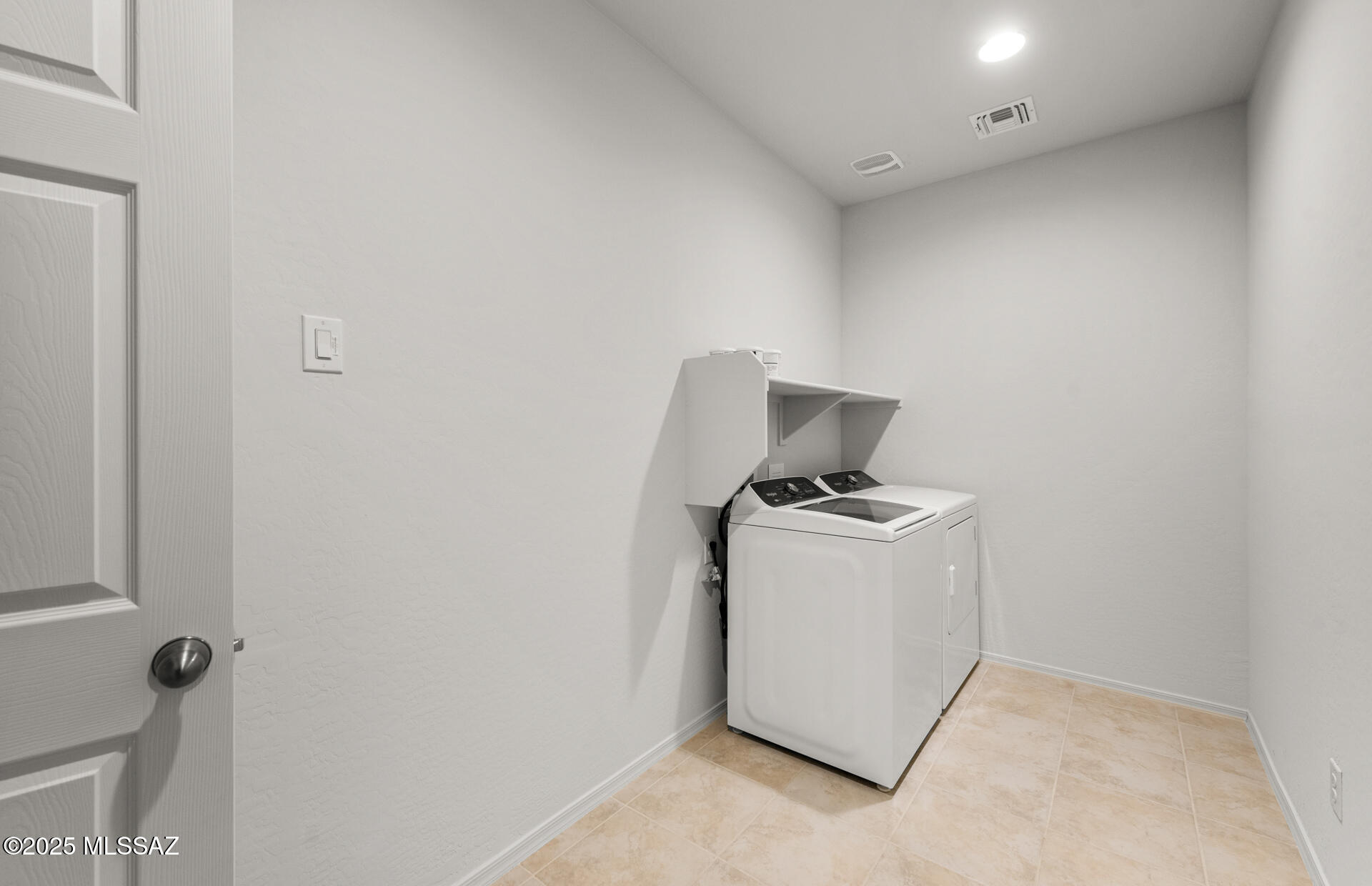 834 W Calle El Teclado – photo