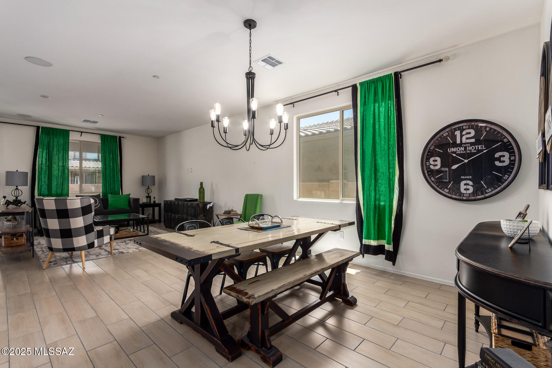 903  Calle Tolima – photo