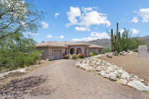 4101 N Larkspur