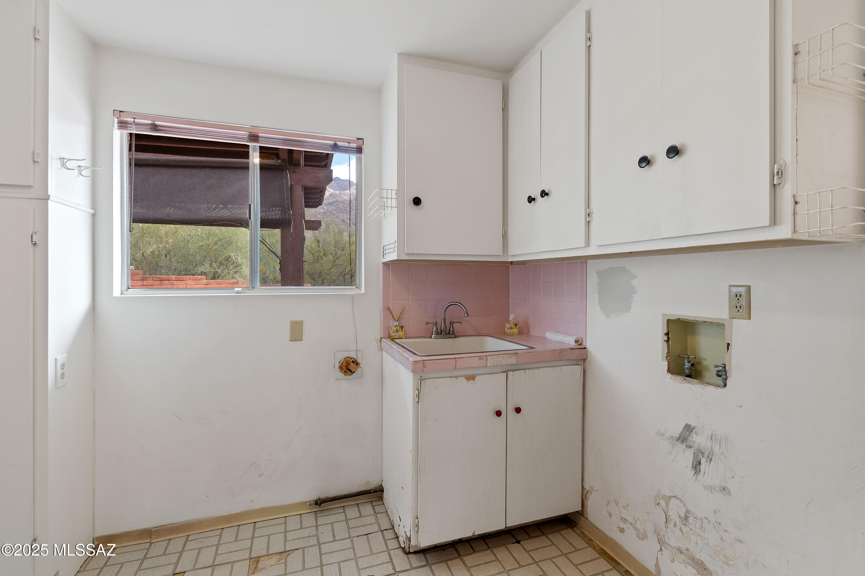 6530 N Longfellow – photo