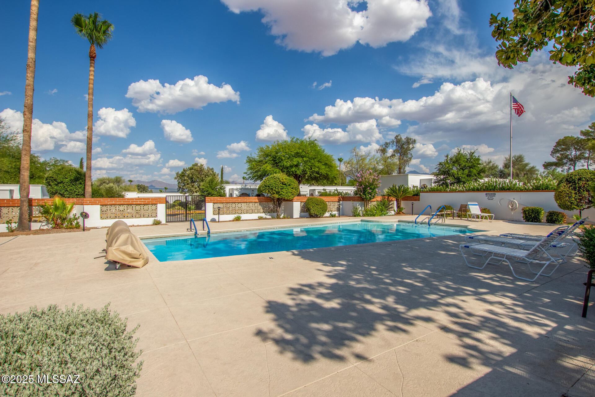 235 S Paseo Quinta APT B – photo